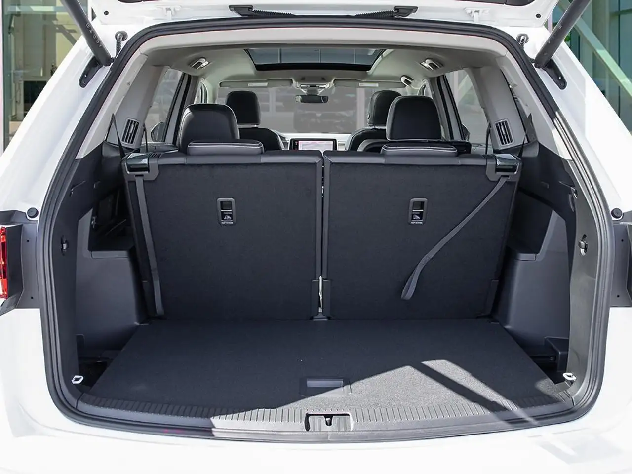 Volkswagen Atlas снимка Volkswagen Atlas