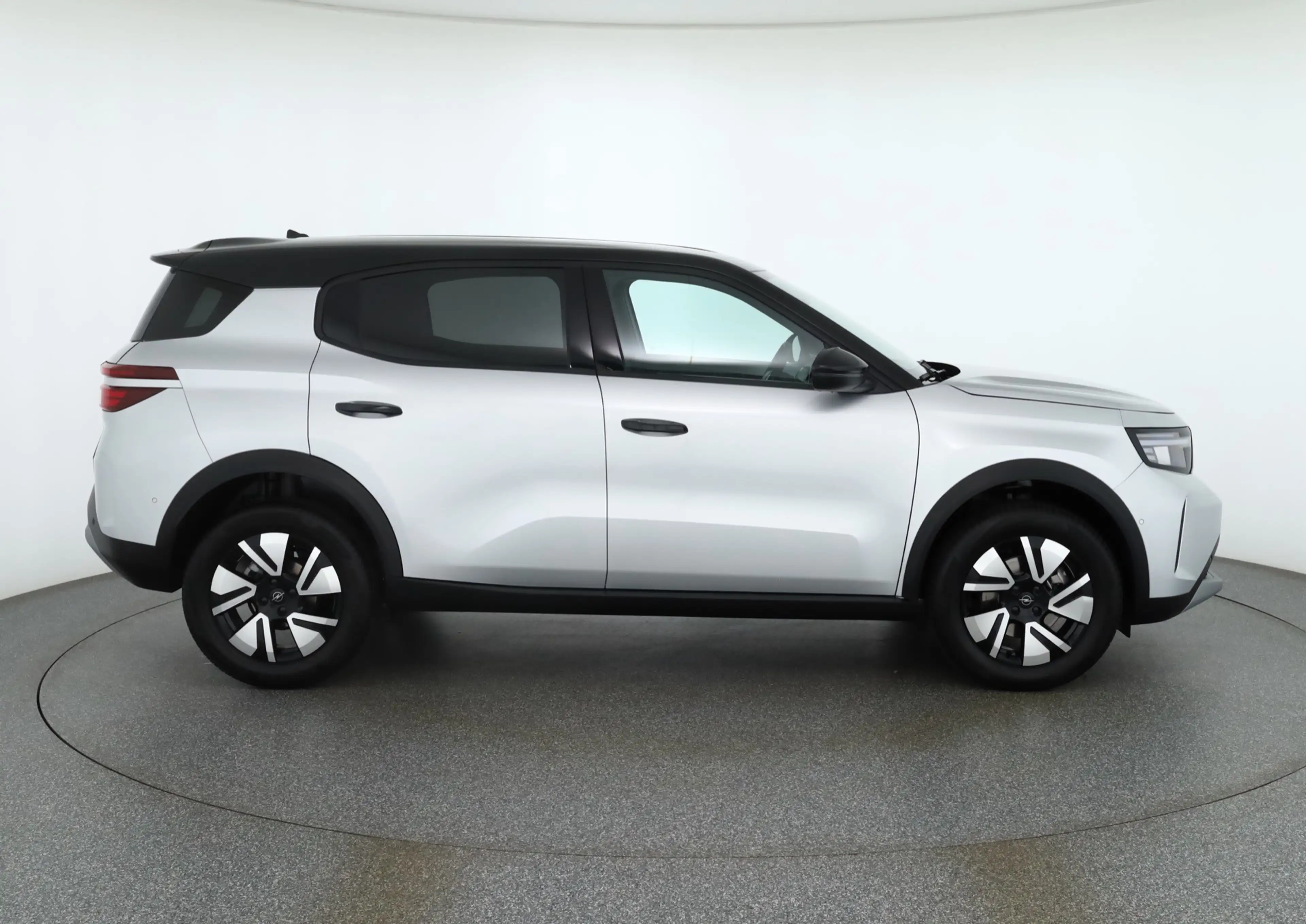 Opel Frontera 1.2 DI Turbo GS Hybrid Aut. LED Navi Kame — photo 6