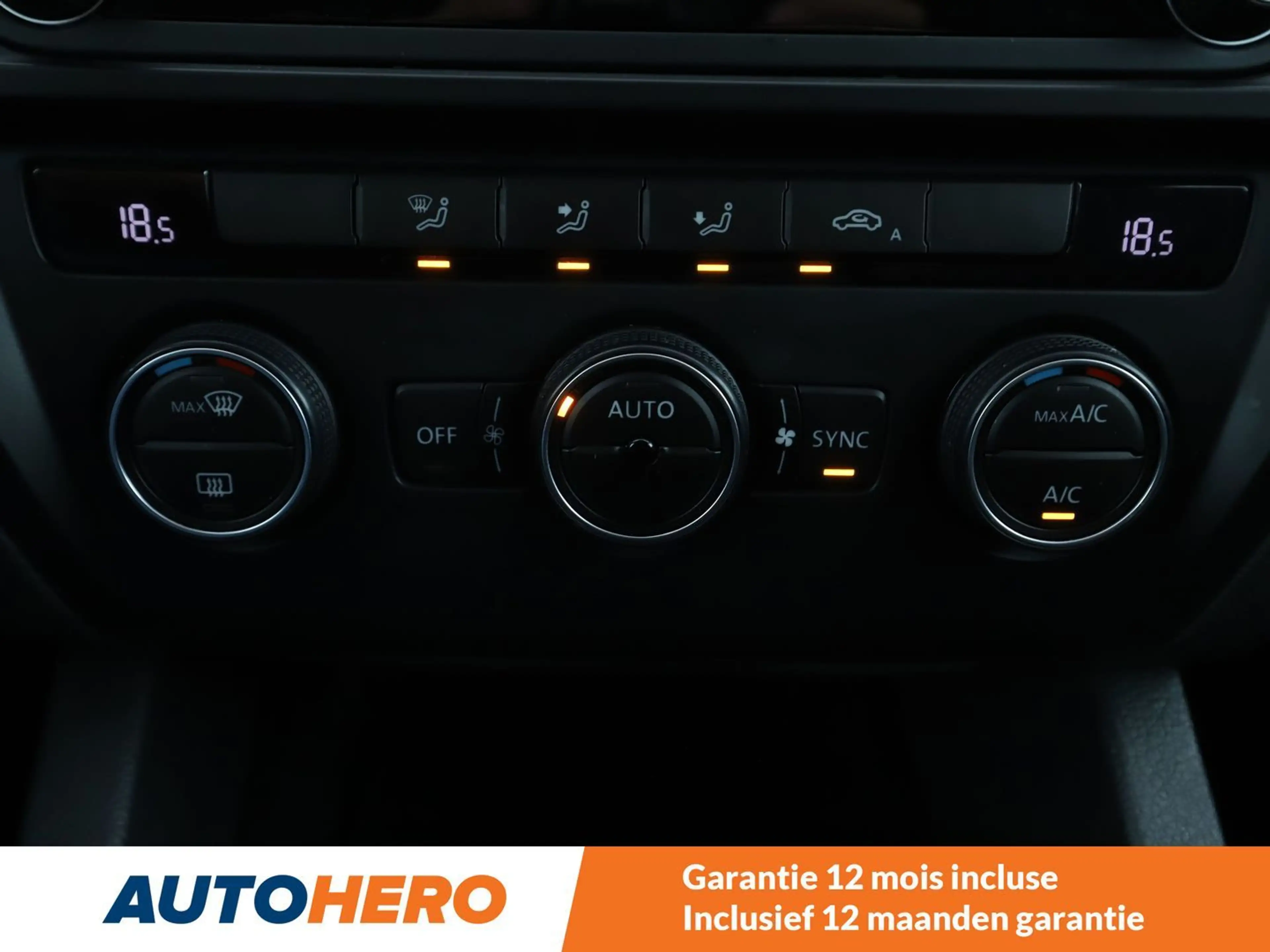 Volkswagen Jetta 2.0 TDI BlueMotion — photo 10