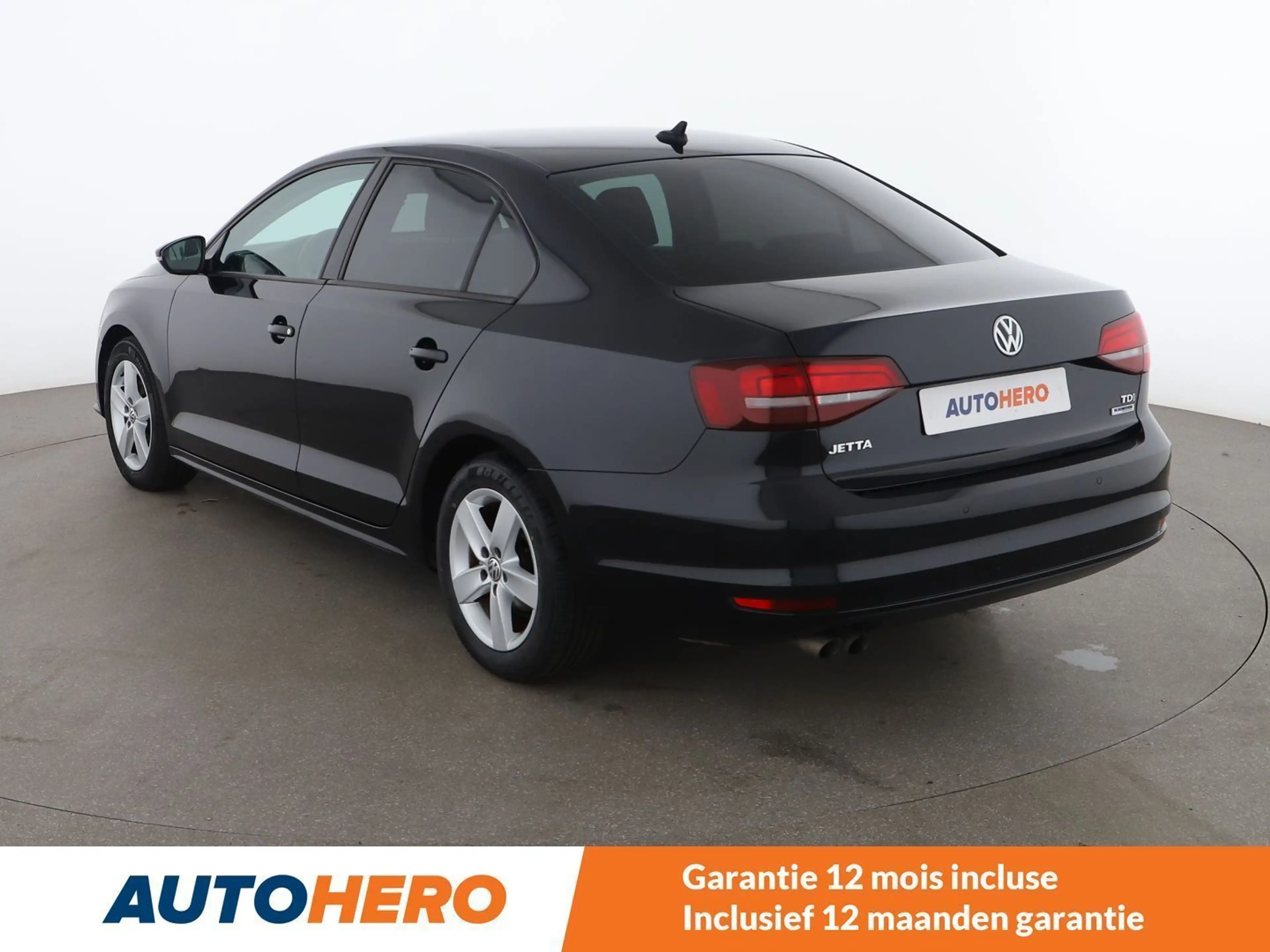 Volkswagen Jetta 2.0 TDI BlueMotion — photo 4