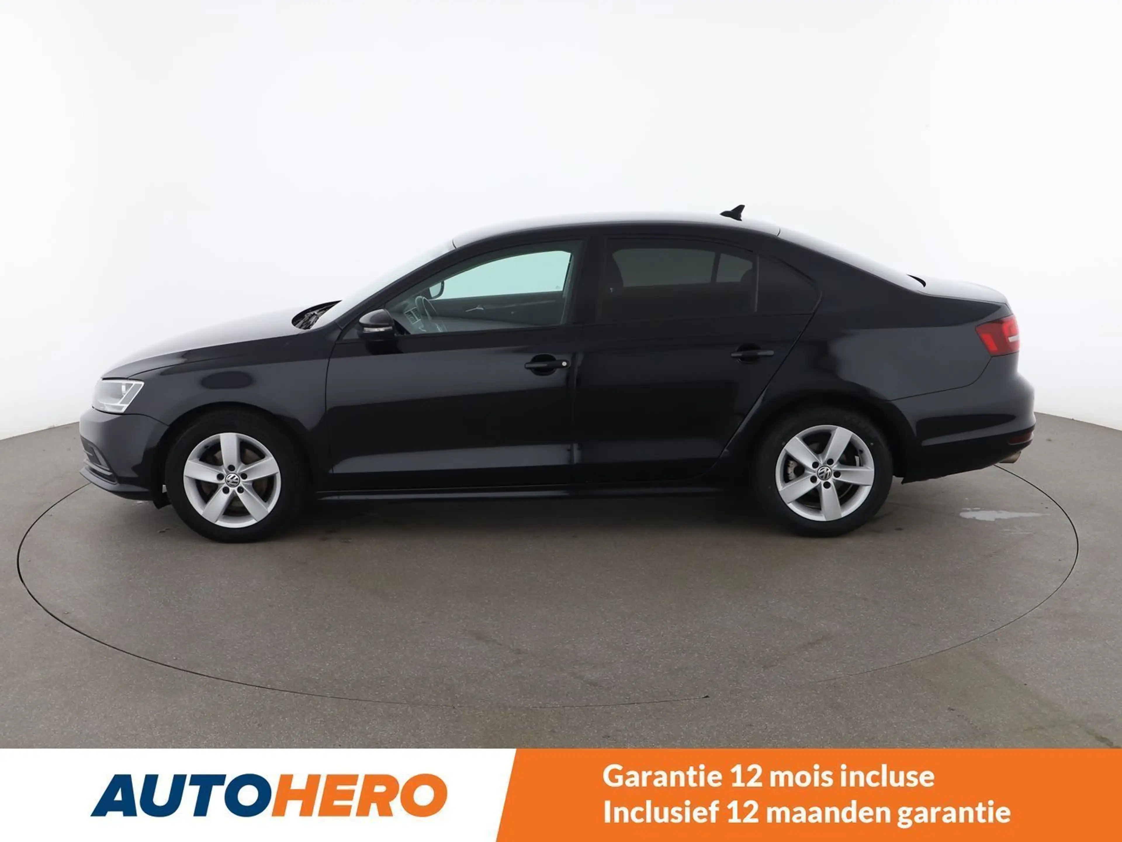 Volkswagen Jetta 2.0 TDI BlueMotion — photo 3