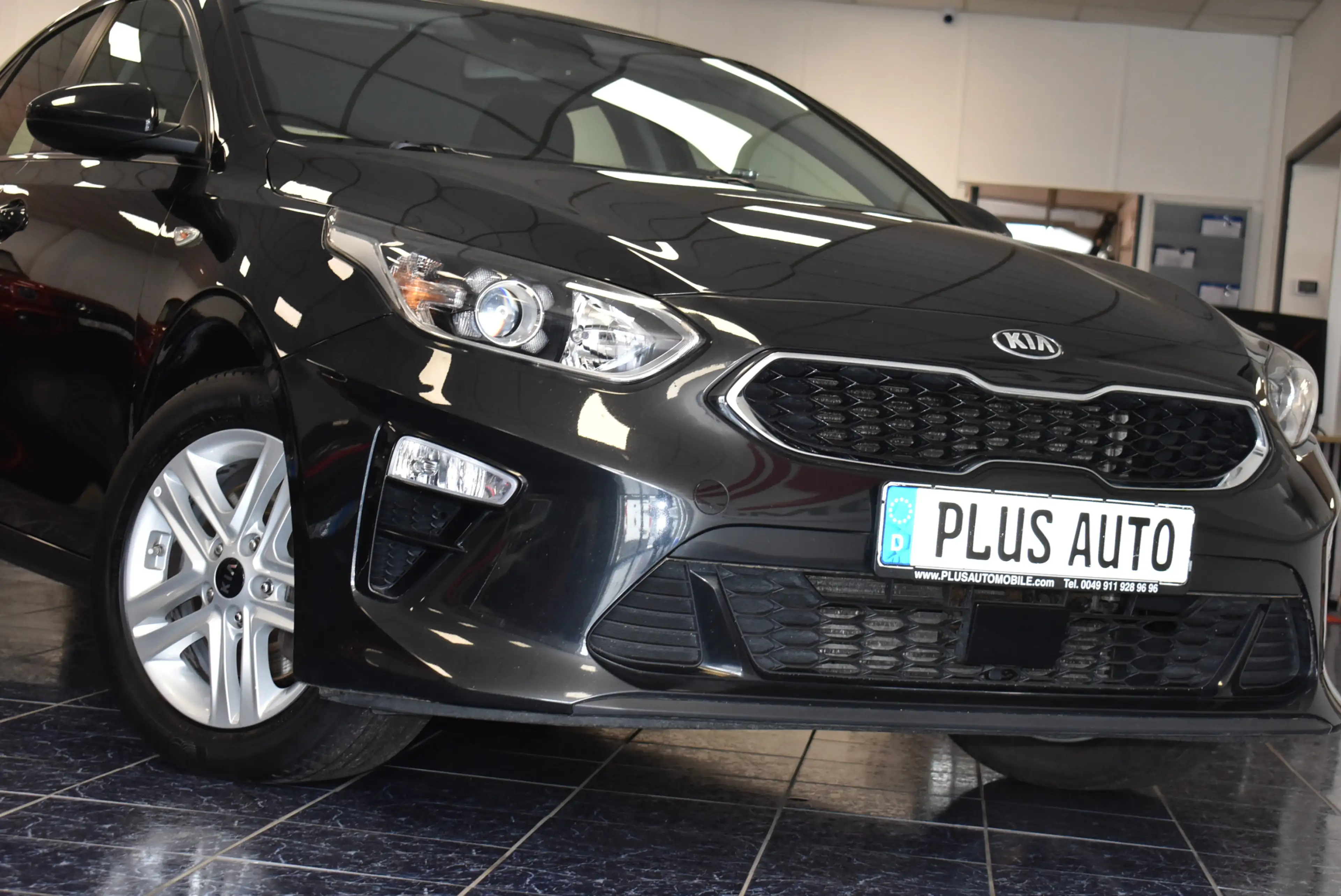 Kia Ceed / cee'd Vision 1.6 CRDI Navi Kamera Temp 1-Hand — photo 14