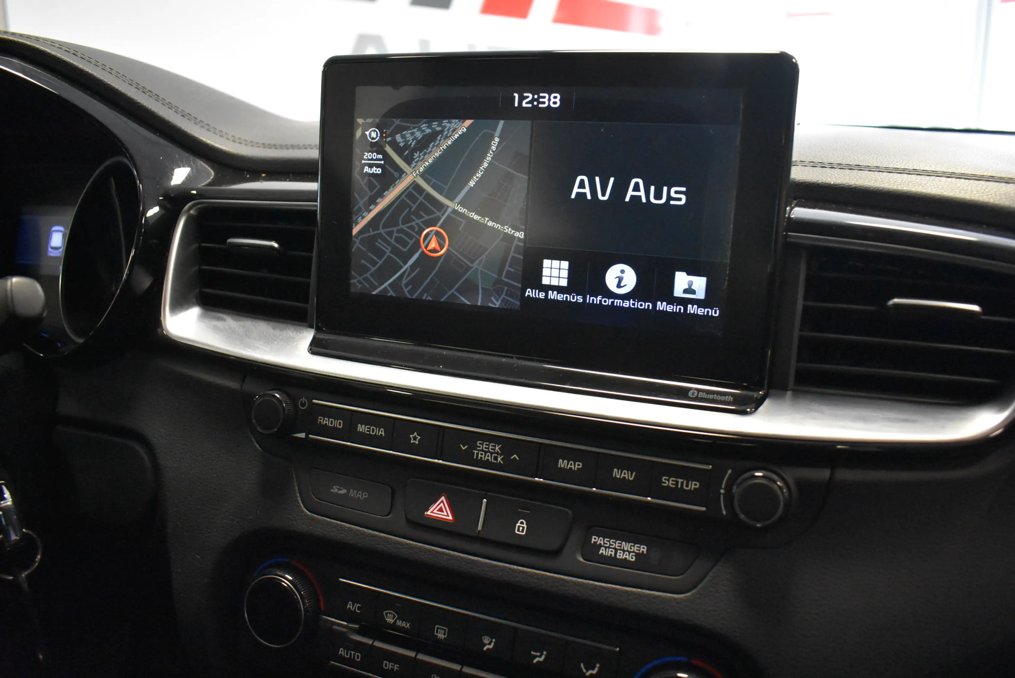 Kia Ceed / cee'd Vision 1.6 CRDI Navi Kamera Temp 1-Hand — photo 6