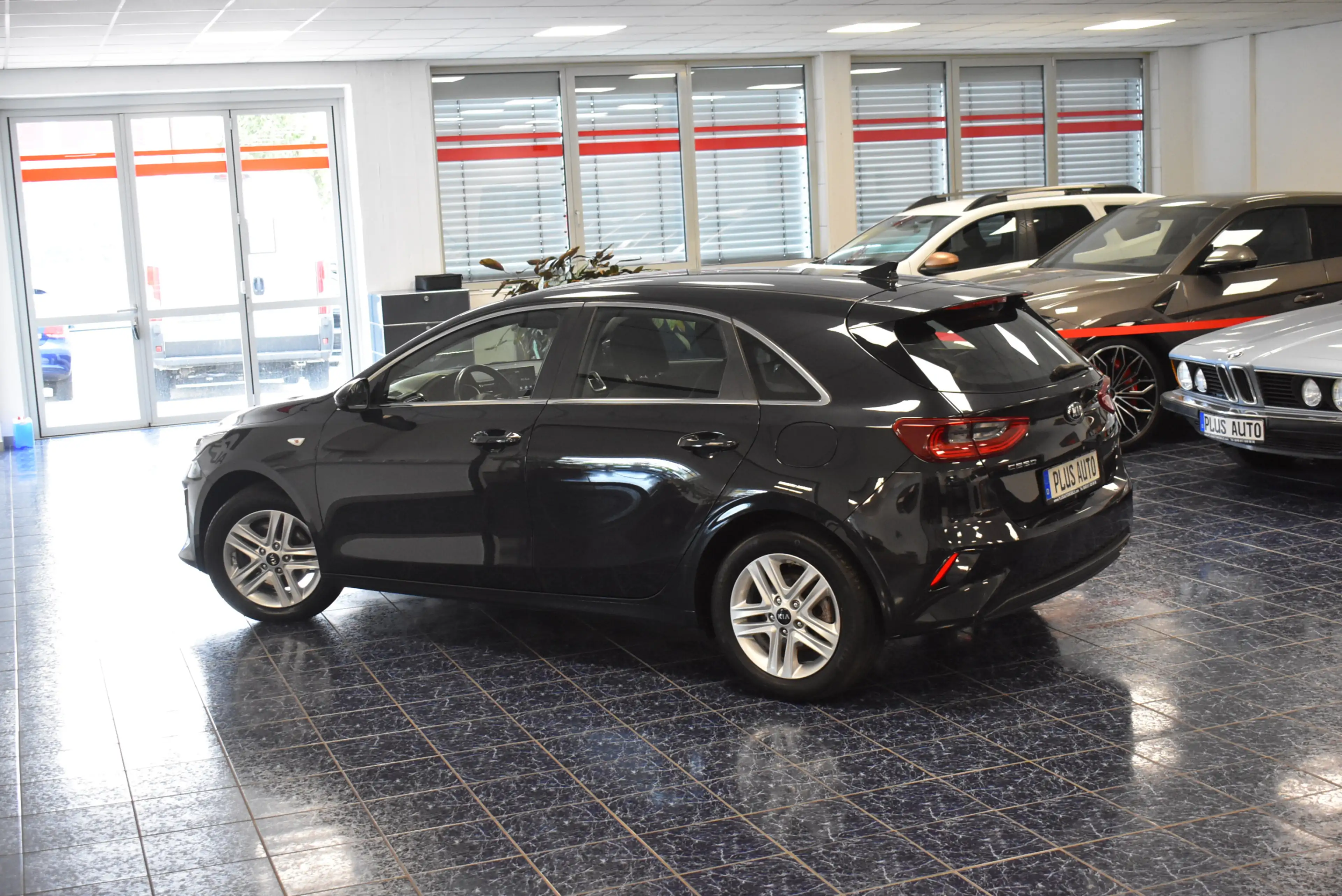 Kia Ceed / cee'd Vision 1.6 CRDI Navi Kamera Temp 1-Hand — photo 2