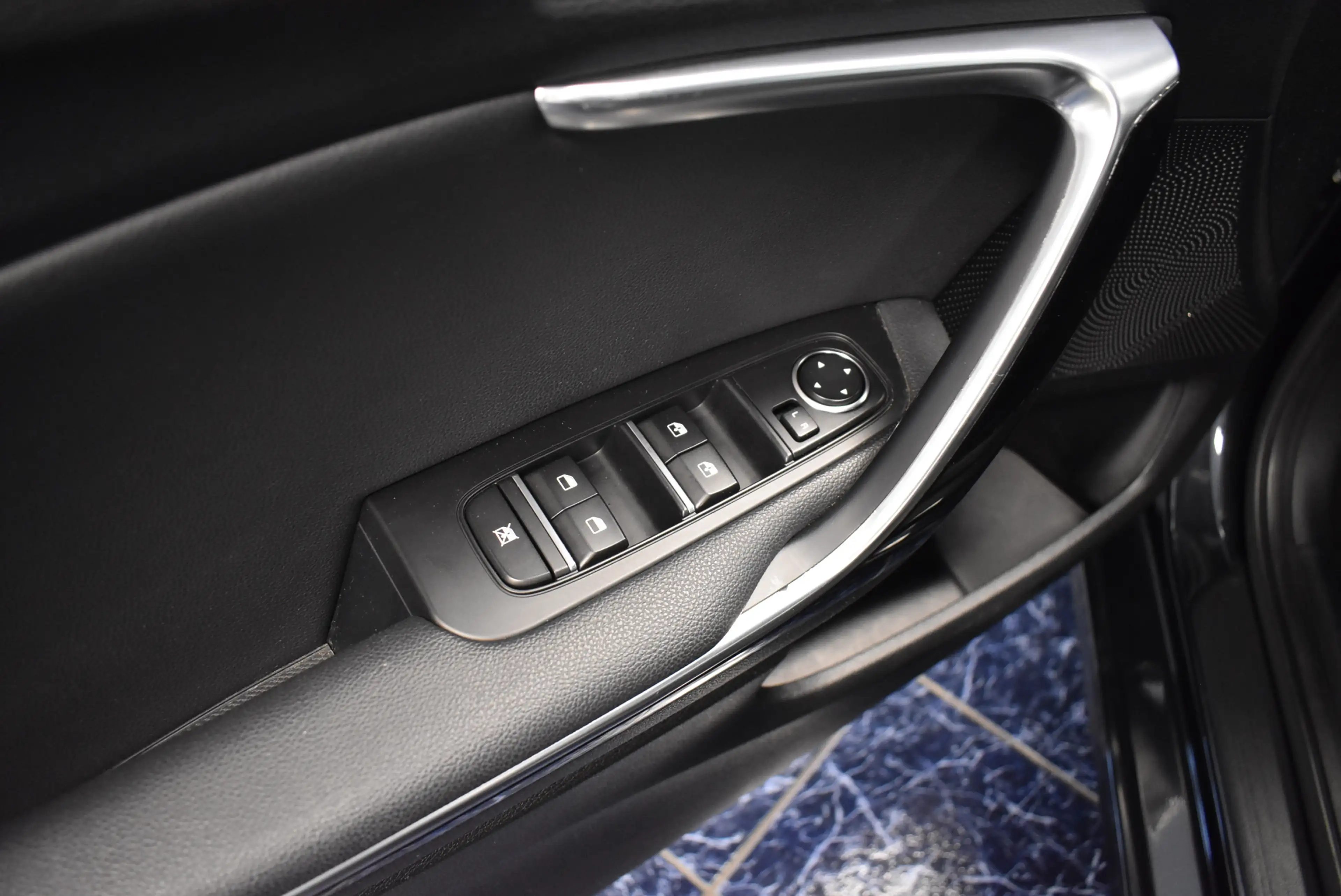 Kia Ceed / cee'd Vision 1.6 CRDI Navi Kamera Temp 1-Hand — photo 10