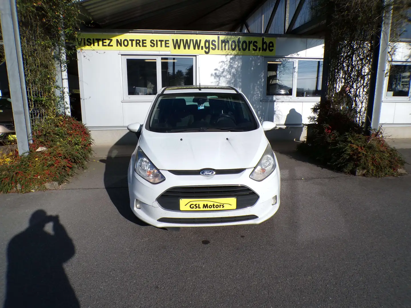 Ford B-Max 1.0 100cv blanc05/13 2900€ marchand Airco Radio Weiß - 2