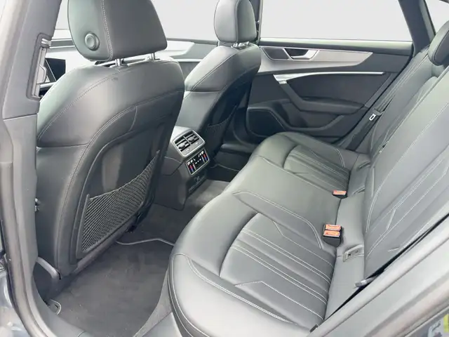 Audi A7 view 12
