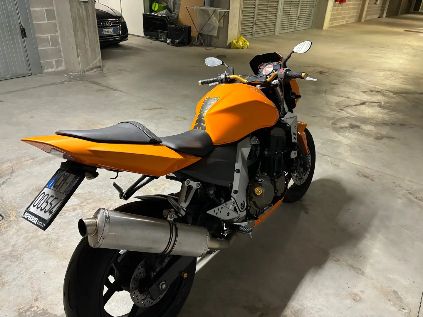 Kawasaki Z 750 Oranžová - 1