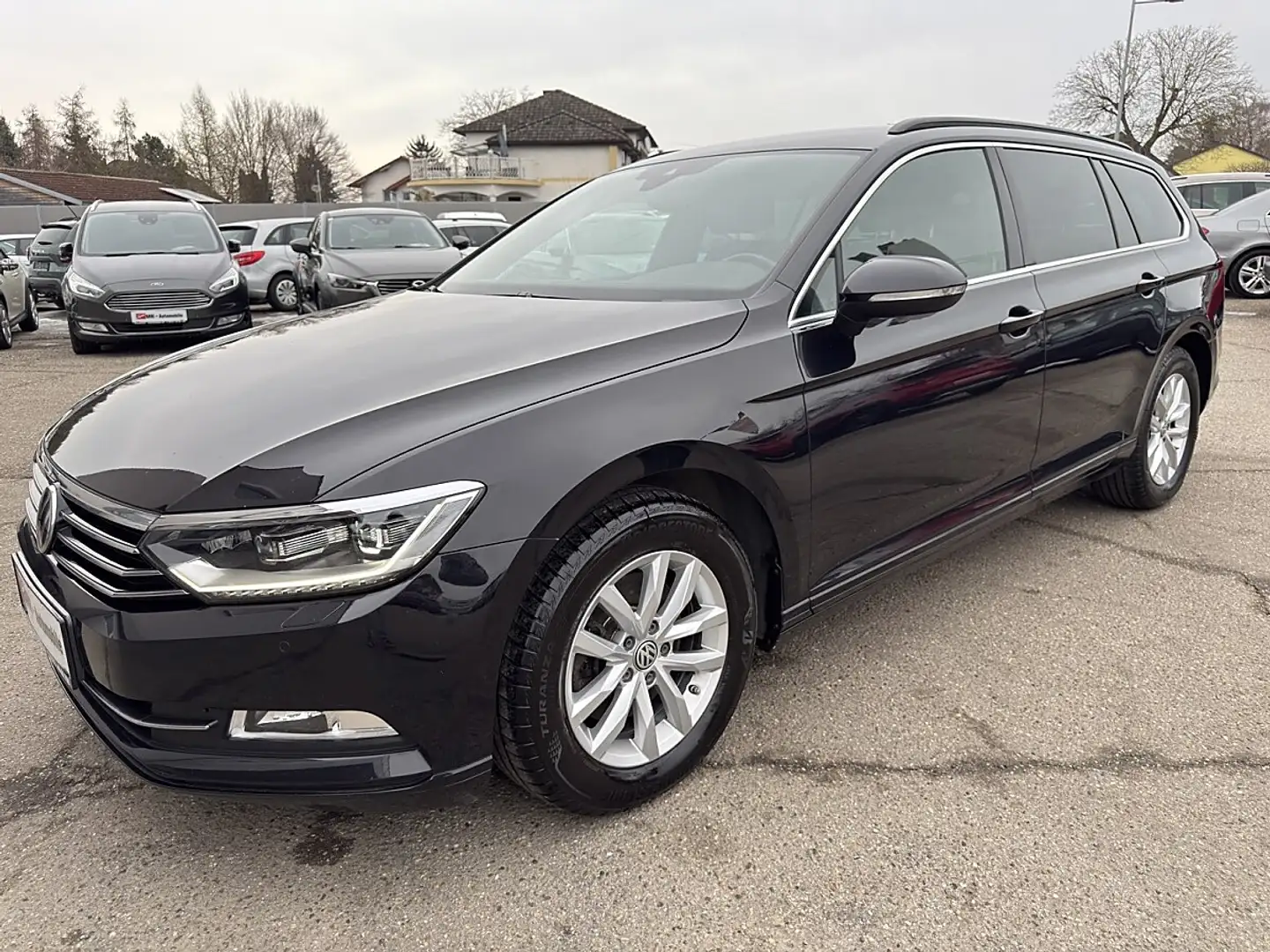 Volkswagen Passat Variant Comfortline 1,6 TDI DSG Schwarz - 2
