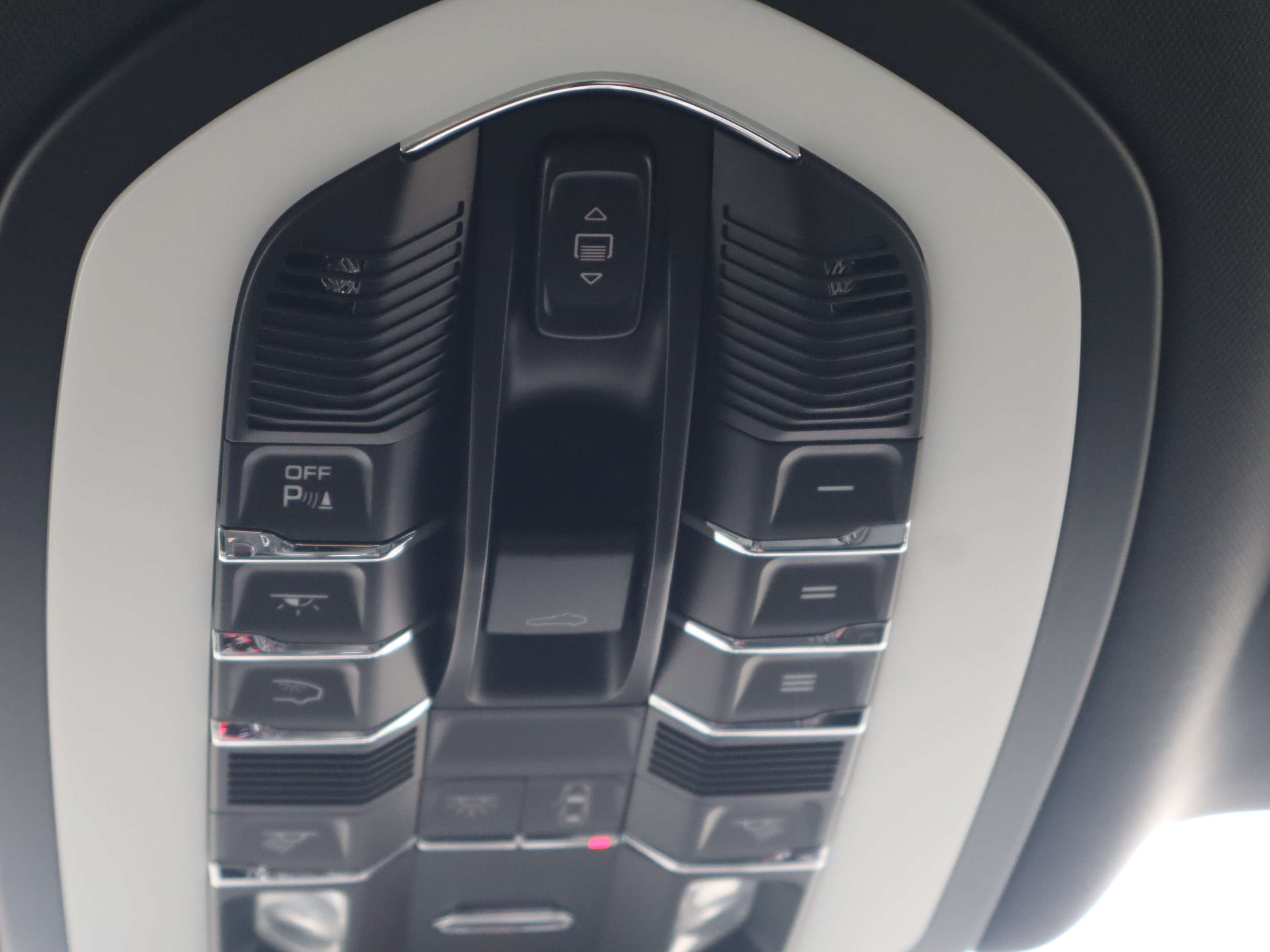 2023 Porsche Macan AWD thumb 19