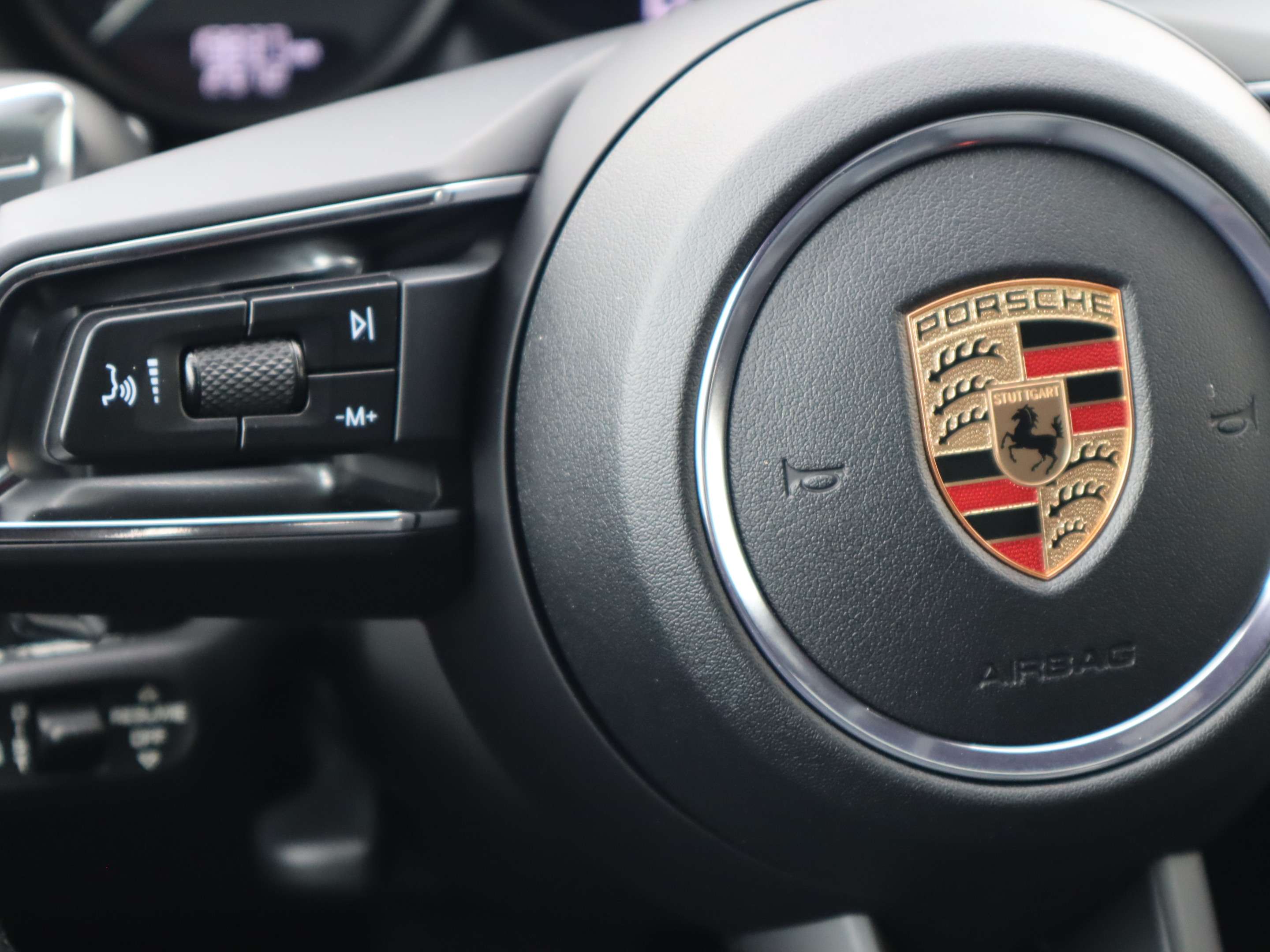 2023 Porsche Macan AWD thumb 18
