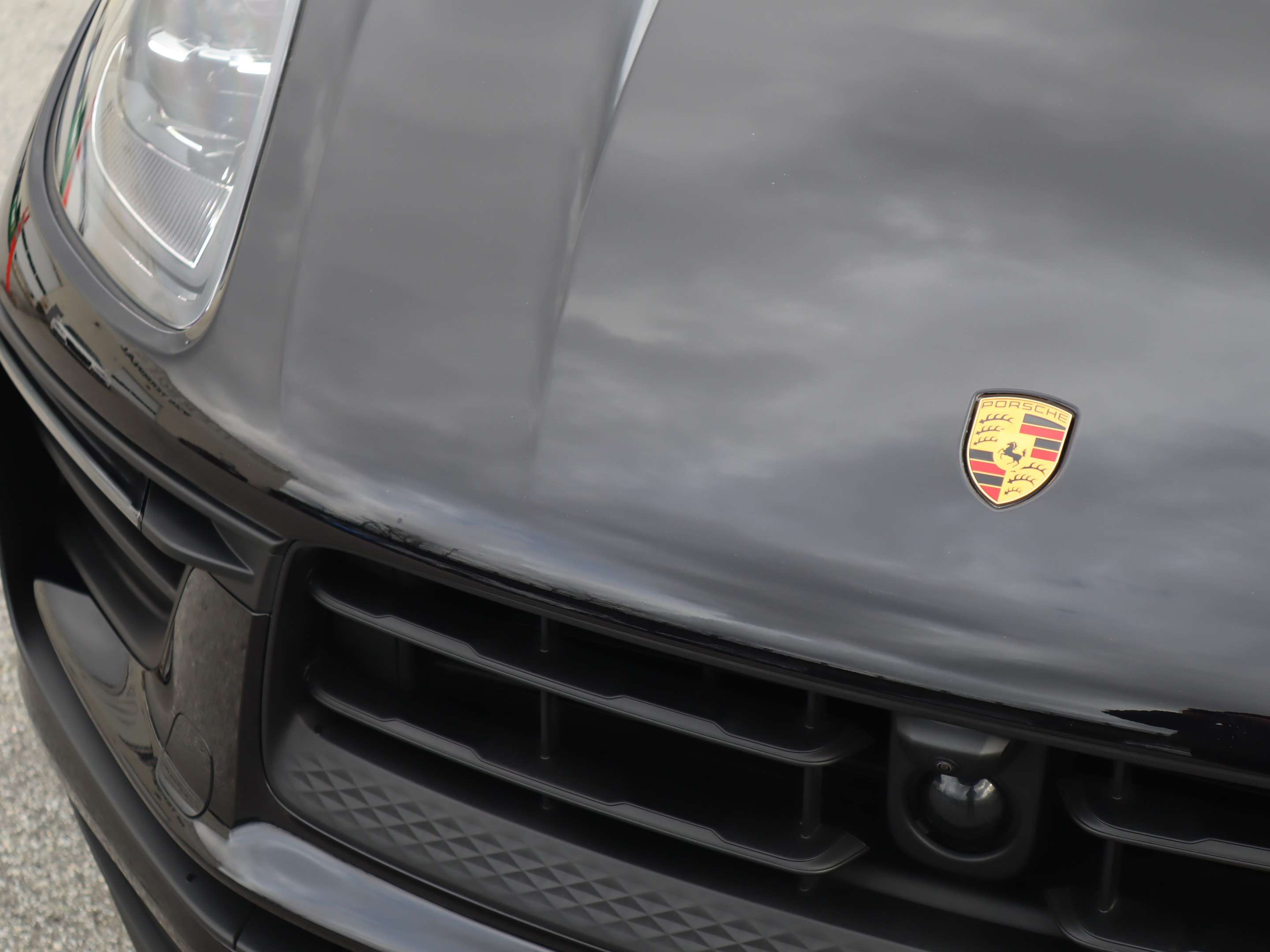 2023 Porsche Macan AWD thumb 10