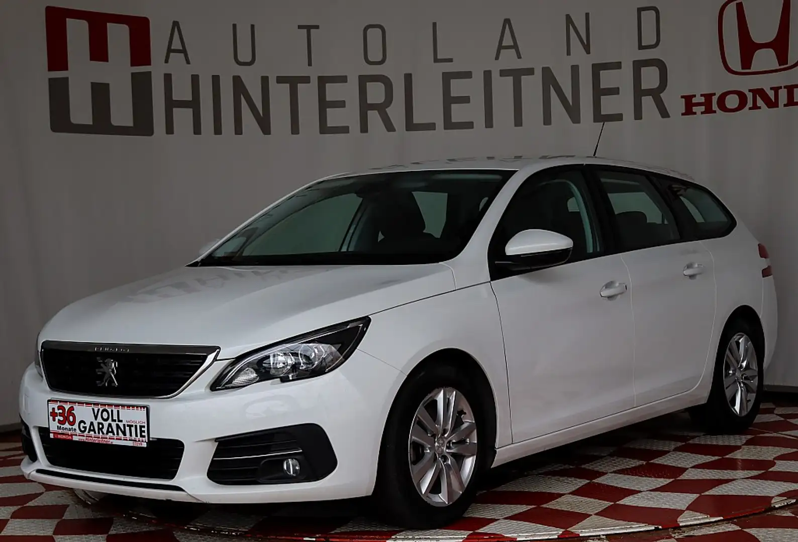 Peugeot 308 SW HDI 100 Active S&S NAVI PDC WINTERPAKET Weiß - 1