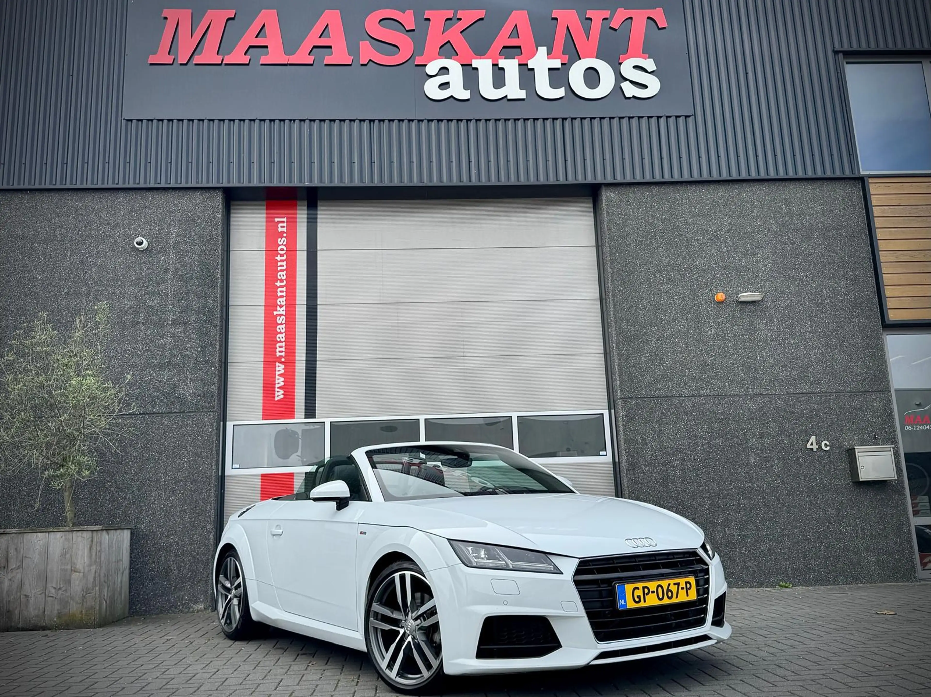 Audi TT 2.0 TFSI / S-Line / Matrix / Navi / Nappa interior — photo 4