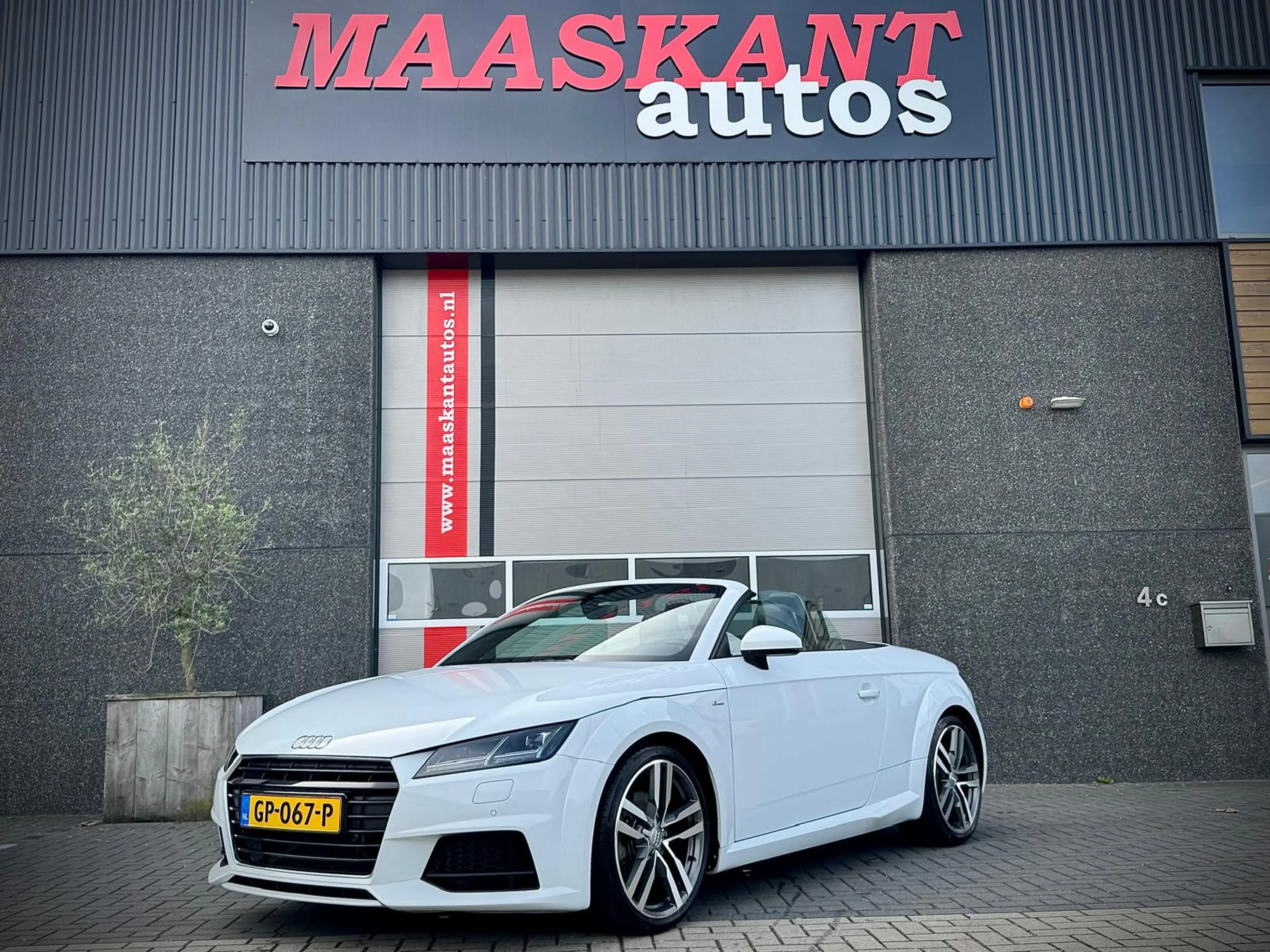 Audi TT 2.0 TFSI / S-Line / Matrix / Navi / Nappa interior — photo 3