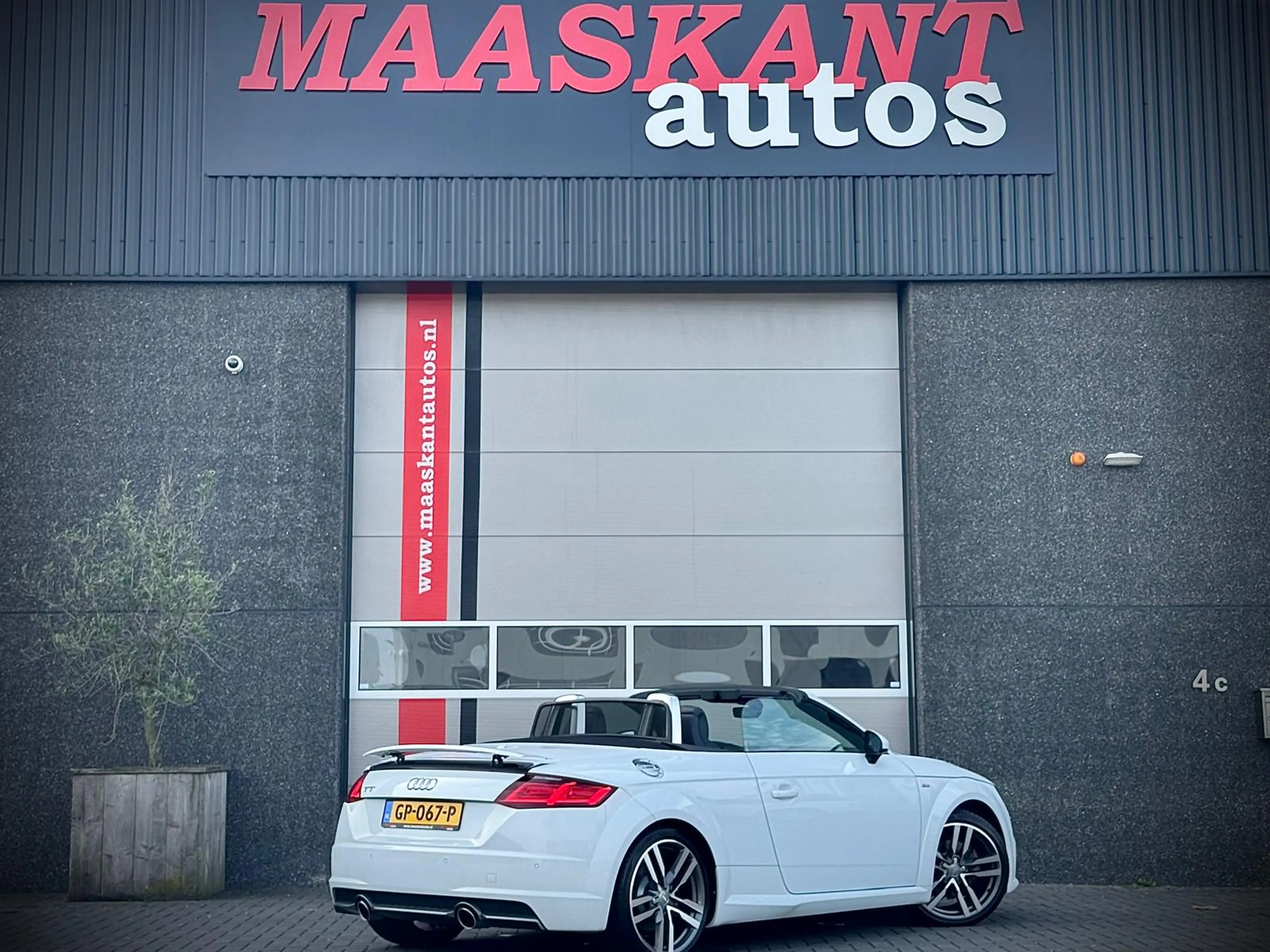 Audi TT 2.0 TFSI / S-Line / Matrix / Navi / Nappa interior — photo 5
