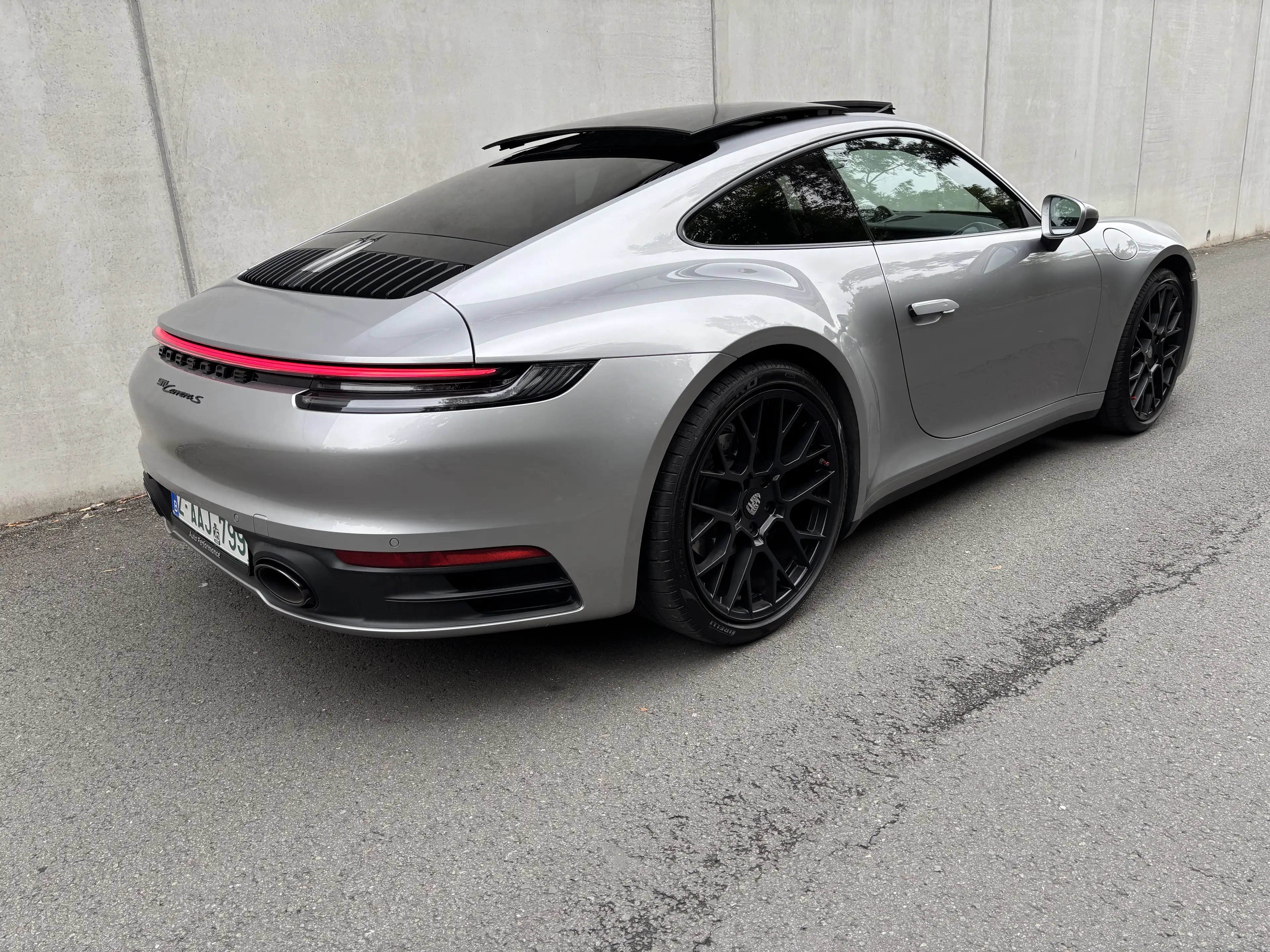 Porsche 992 (911)carrera 3.0 Turbo/Sport Exhaust/ full options — photo 8