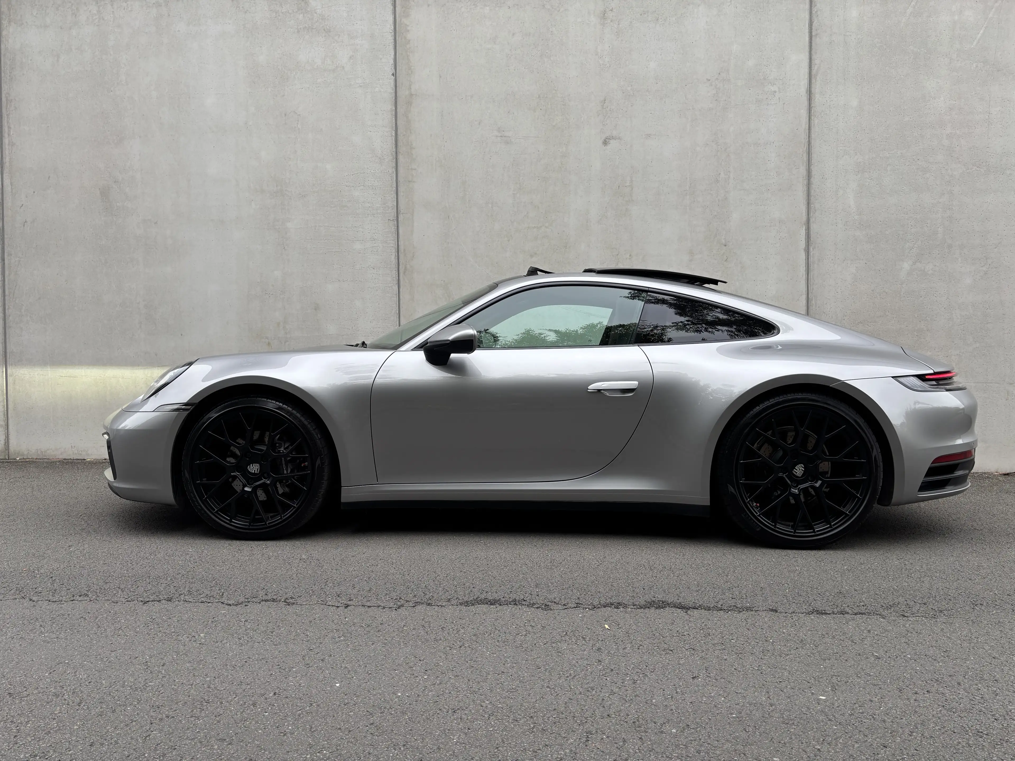 Porsche 992 (911)carrera 3.0 Turbo/Sport Exhaust/ full options — photo 4