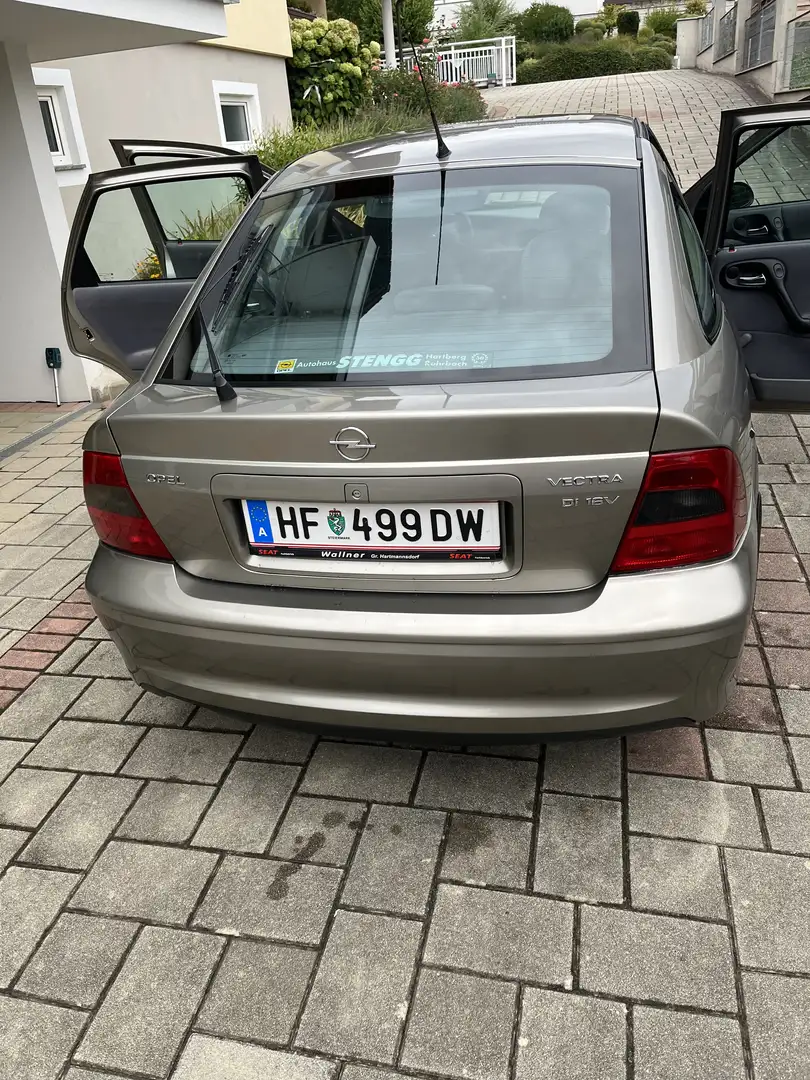 Opel Vectra Vectra b 2,0 DI 16V Ds. Silber - 2