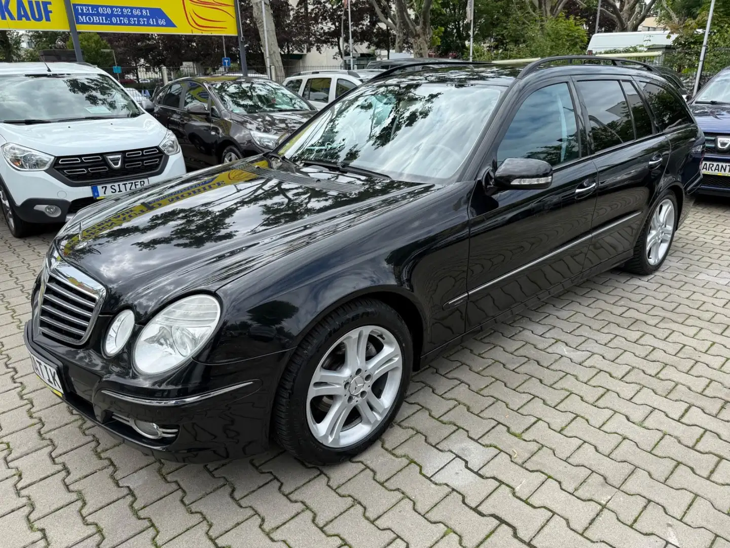 Mercedes-Benz E 220 E -Klasse T-Modell E 220 T CDI crna - 1
