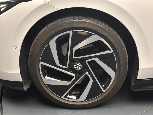 Volkswagen Id.7 view 9