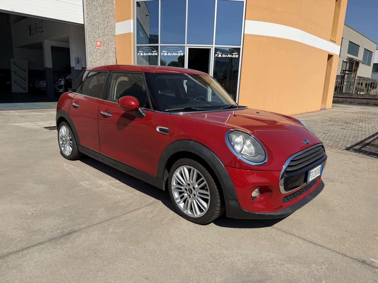 MINI Cooper D 1.5 Business 5p