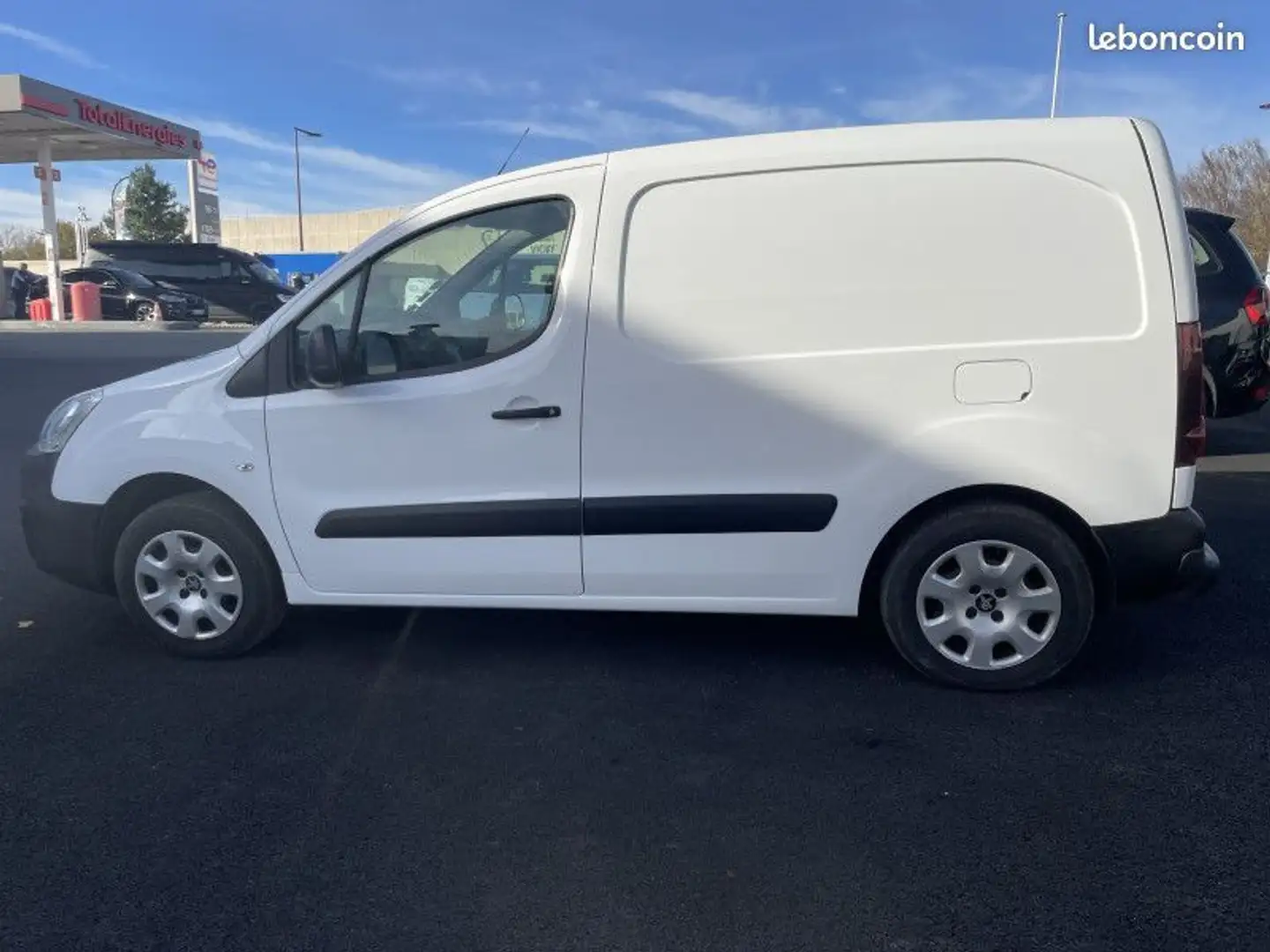 Peugeot Partner STANDARD 1.6 BLUEHDI 75CH PREMIUM PACK Weiß - 2