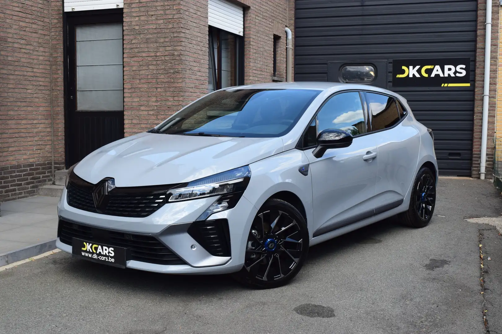 Renault Clio 1.6i E-TECH HYBRID 145 Alpine - NAVI/ LED / LEDER Gris - 1