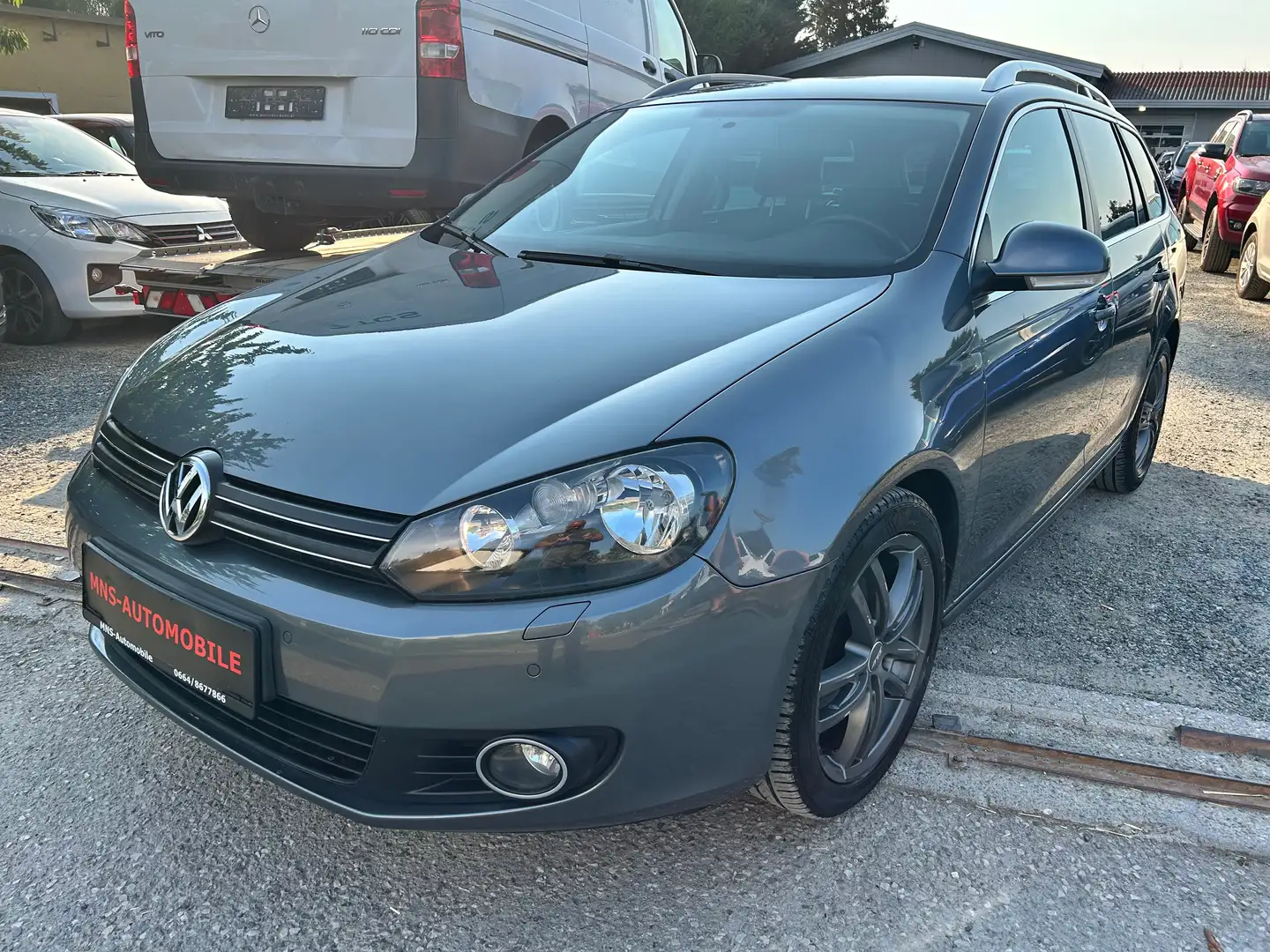Volkswagen Golf Variant Comfortline BlueMotion Export oder Händler!!! Grau - 1