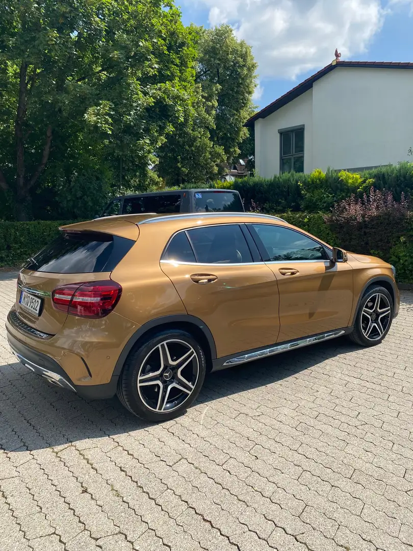 Mercedes-Benz GLA 200 AMG Line Business Paket Beżowy - 2