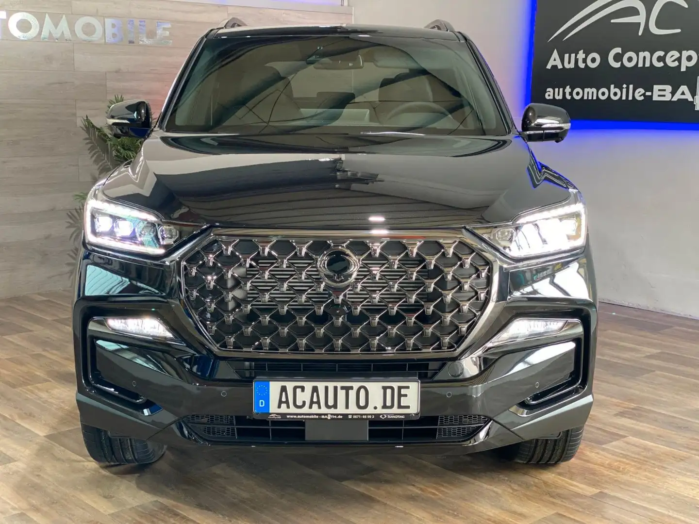 KGM Rexton Black 2,2d 8AT +4WD+360°+LED+ACC Černá - 2