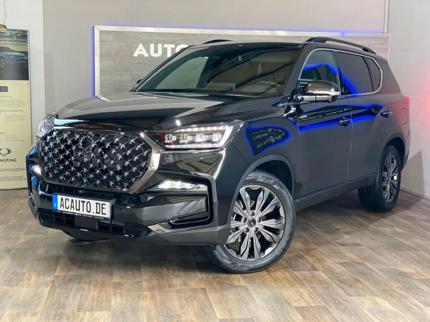 KGM Rexton Black 2,2d 8AT +4WD+360°+LED+ACC Černá - 1