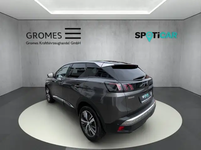 Peugeot 3008 view 5