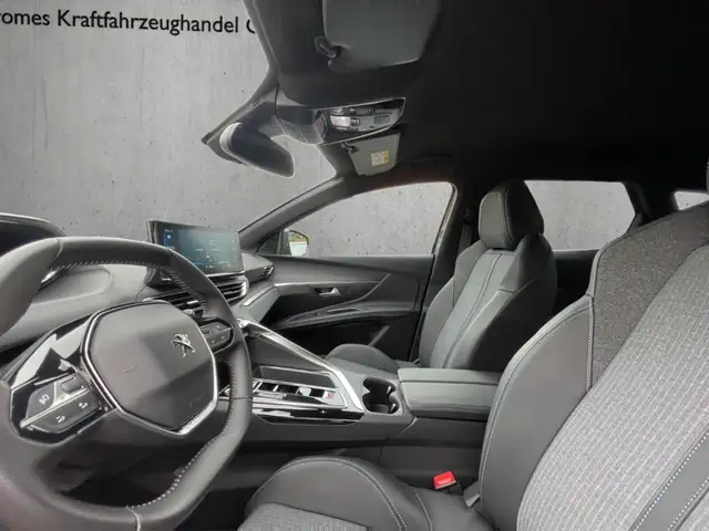 Peugeot 3008 view 9