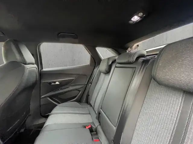 Peugeot 3008 view 8