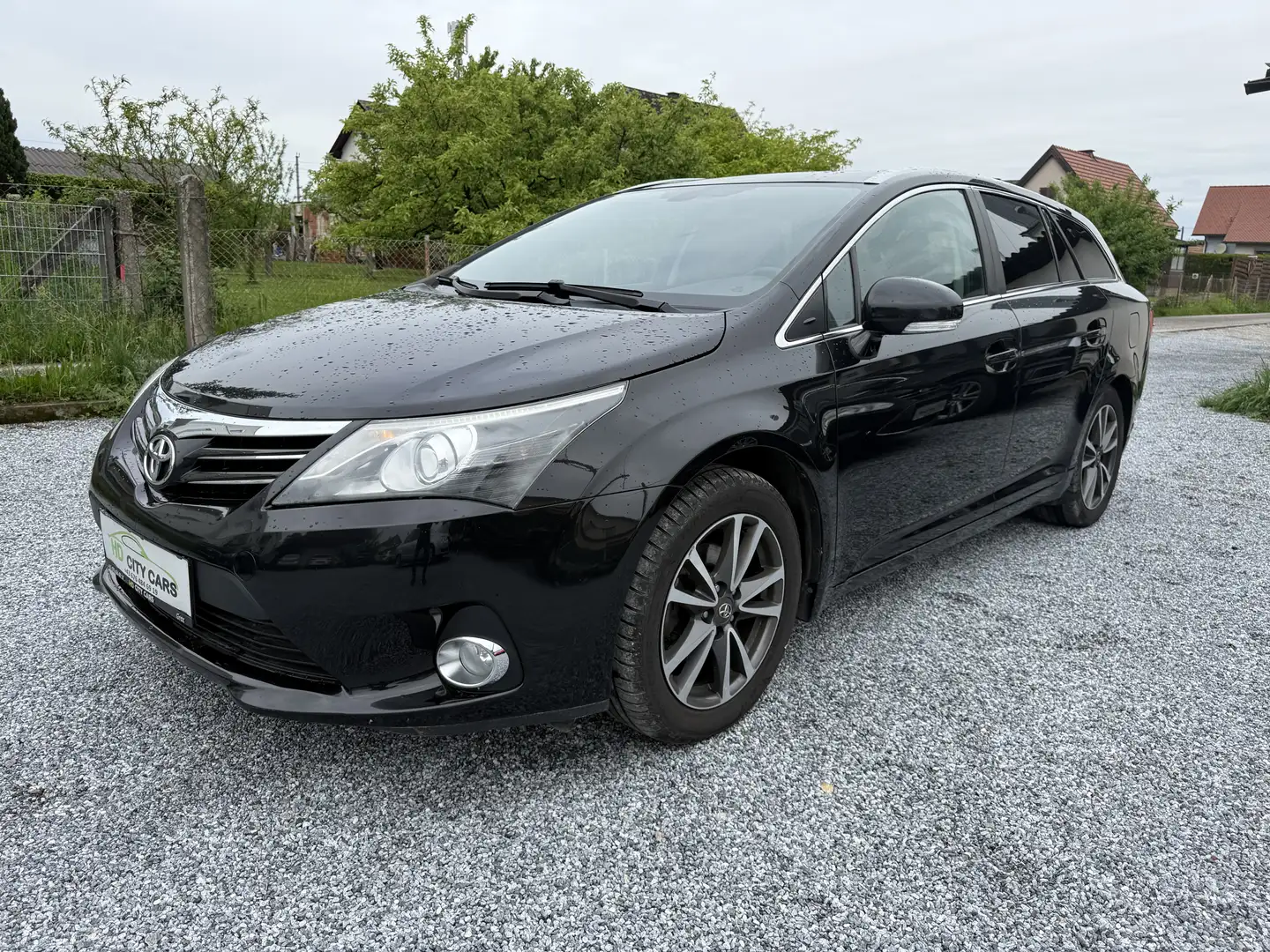 Toyota Avensis 2,0 D4-D 125 DPF Comfort ERSTBESITZ!!! - 1