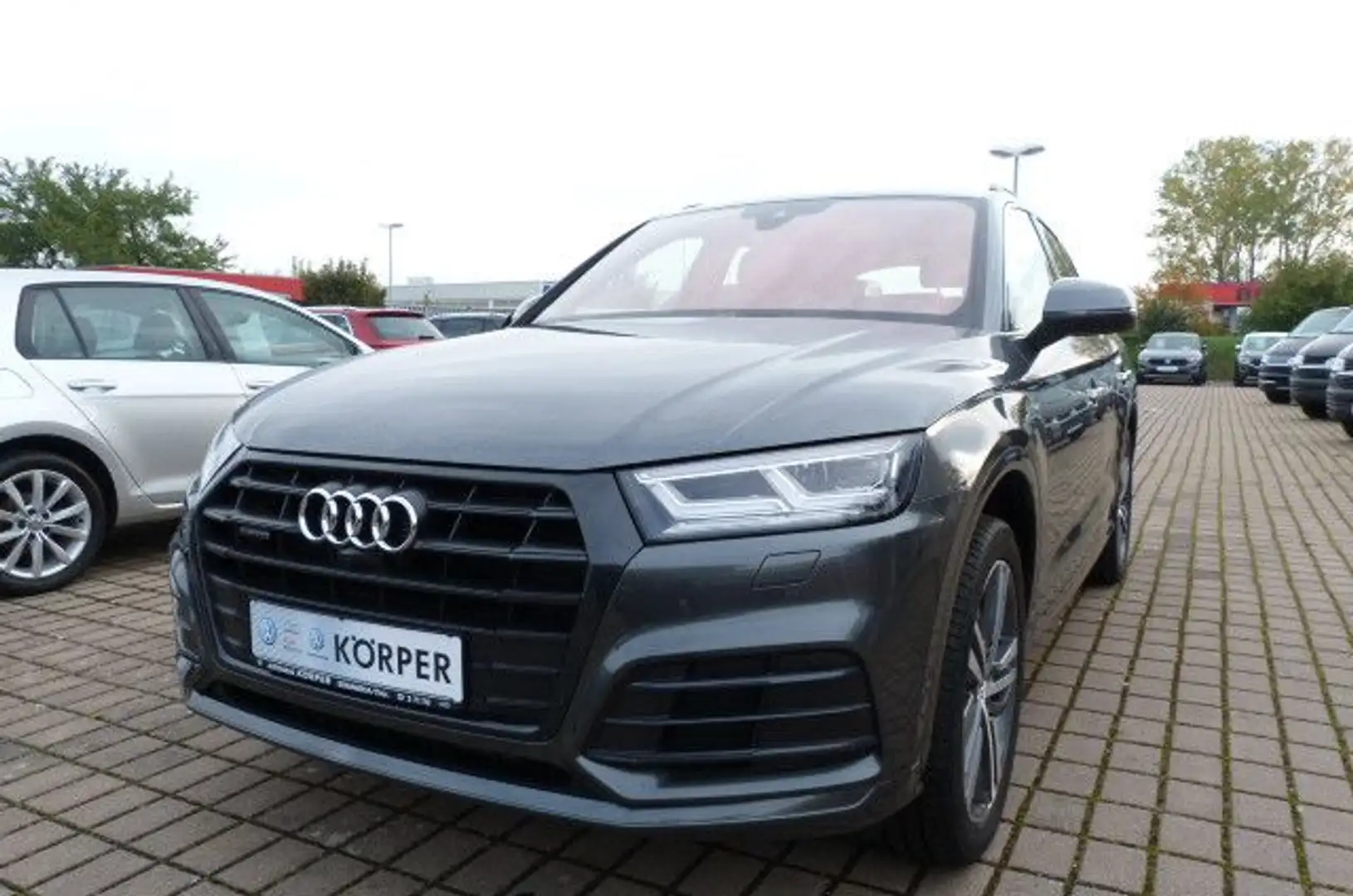 Audi Q5 quattro S line 2.0 TFSI Grijs - 1