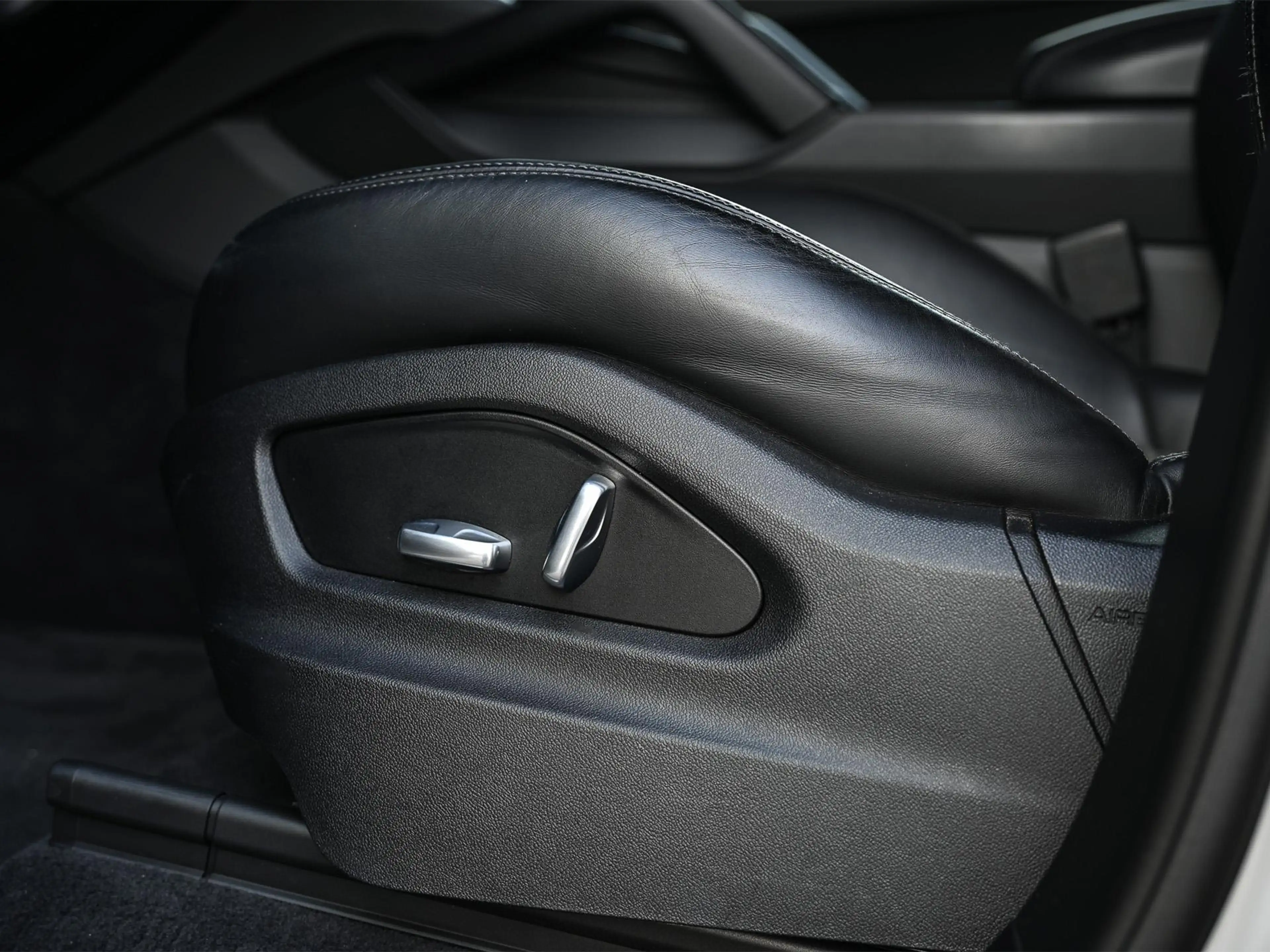 Porsche Cayenne Coupé 3.0 E-Hybrid | Sport Design | NL-Auto | Carb — photo 13