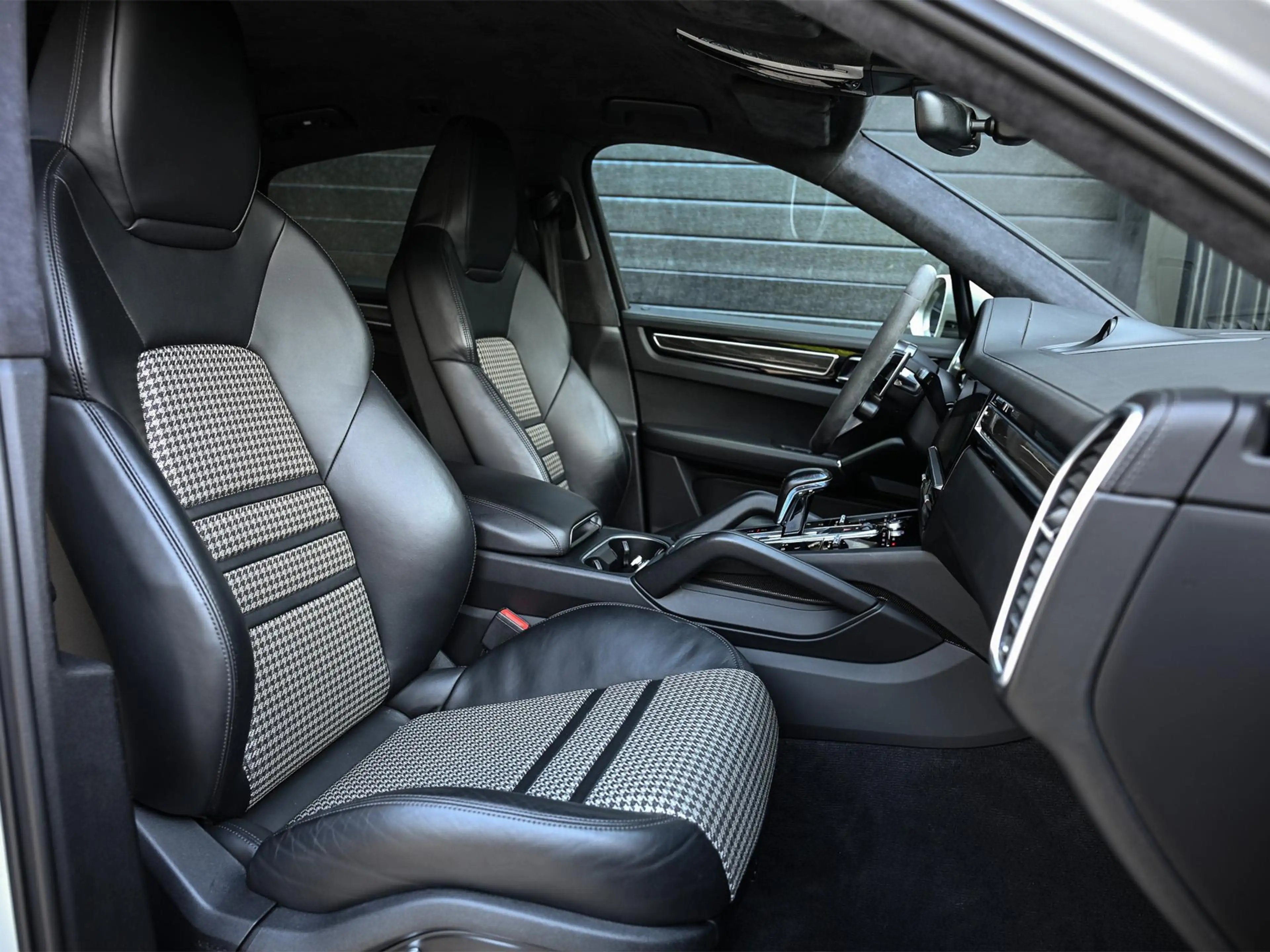 Porsche Cayenne Coupé 3.0 E-Hybrid | Sport Design | NL-Auto | Carb — photo 12