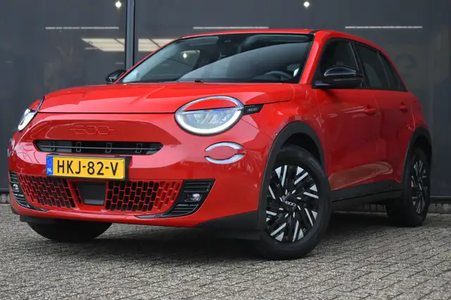 Fiat 600e RED 54 kWh 156pk 3 Fase 97%SOH! | Navigatie by App