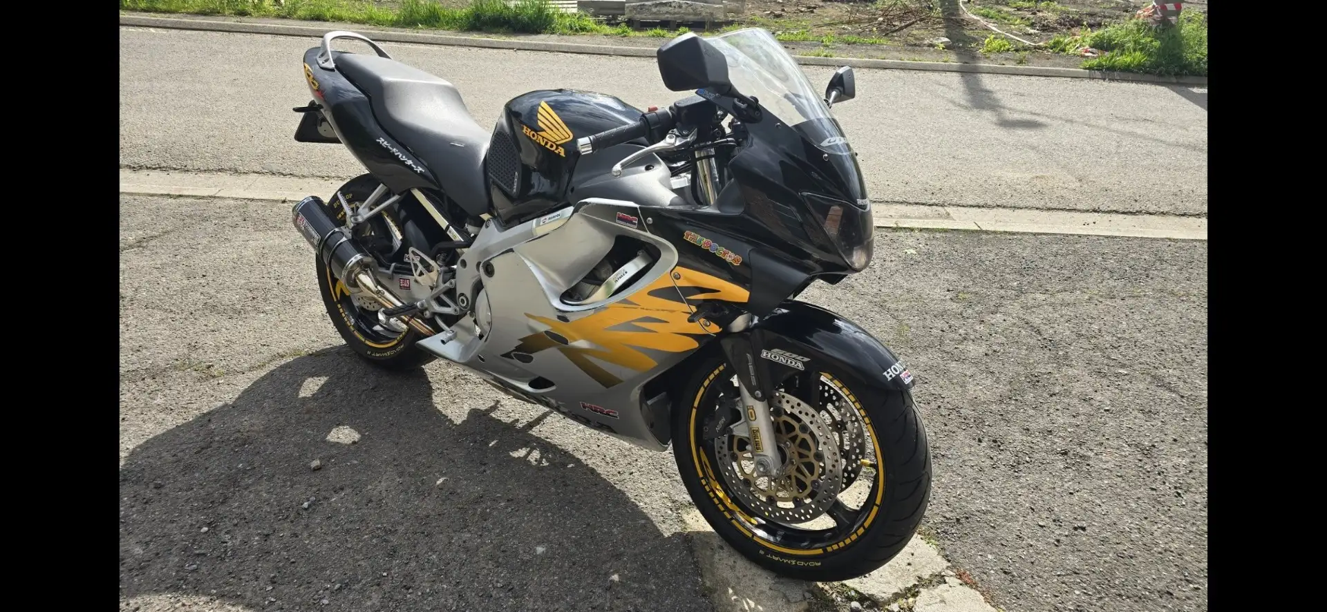 Honda CBR 600 Noir - 1