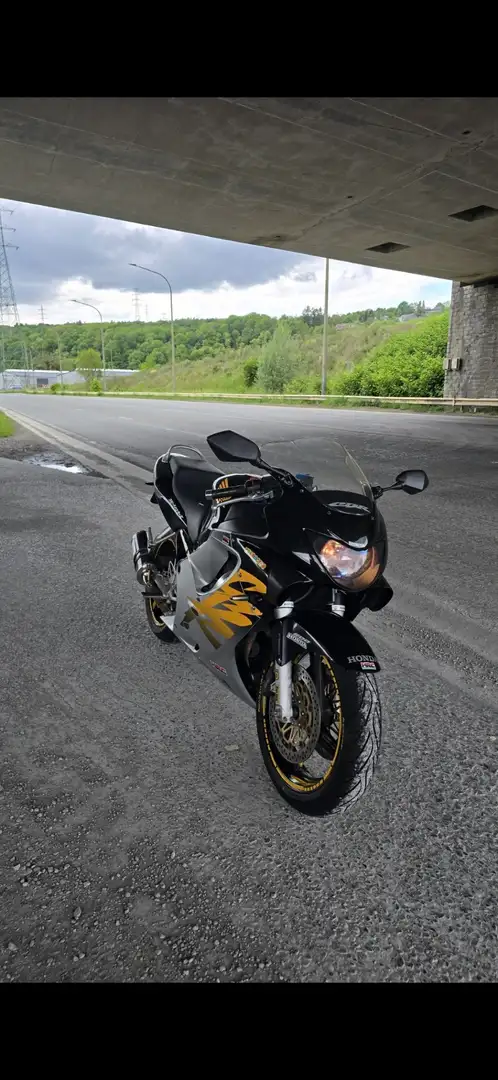 Honda CBR 600 Noir - 2