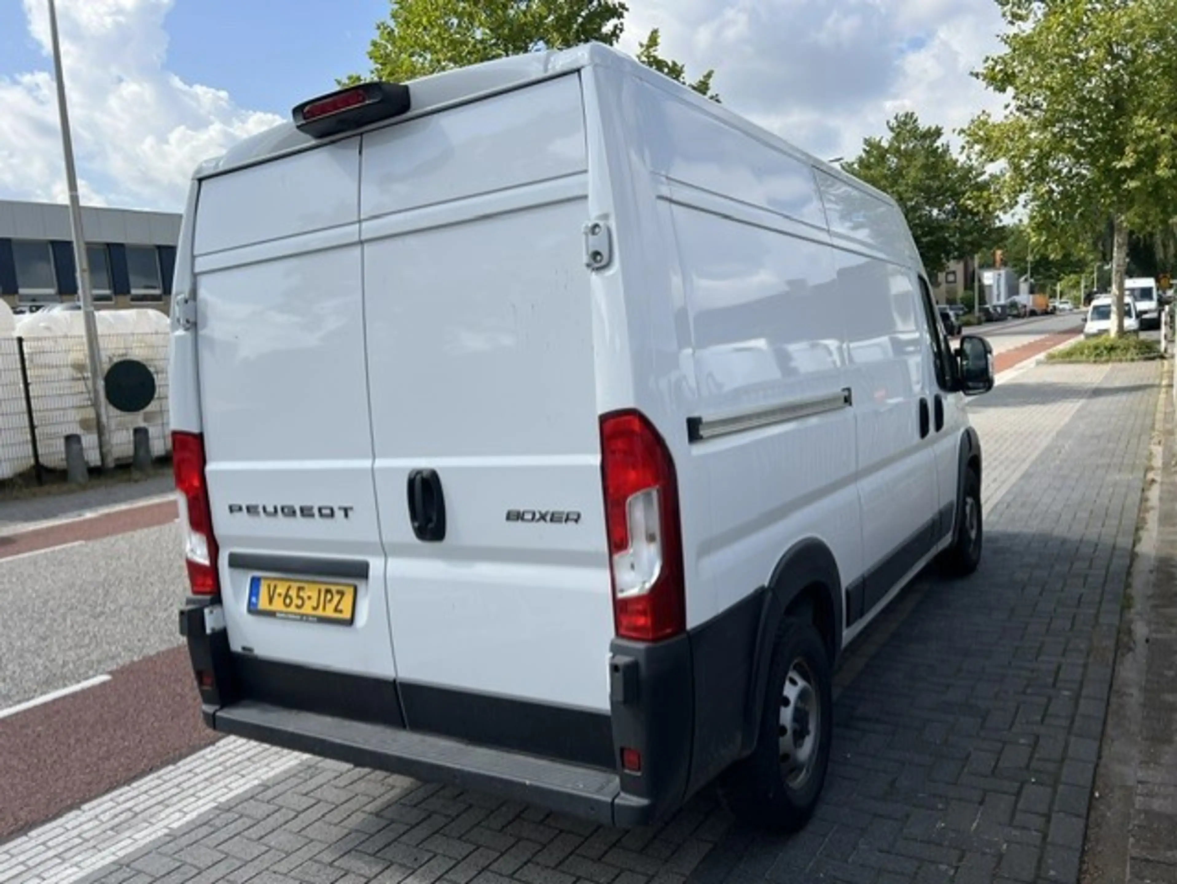 Peugeot Boxer 2.2 BlueHDi 132kw L2H2 3.5t Zwaar Airco klima Defe — photo 4