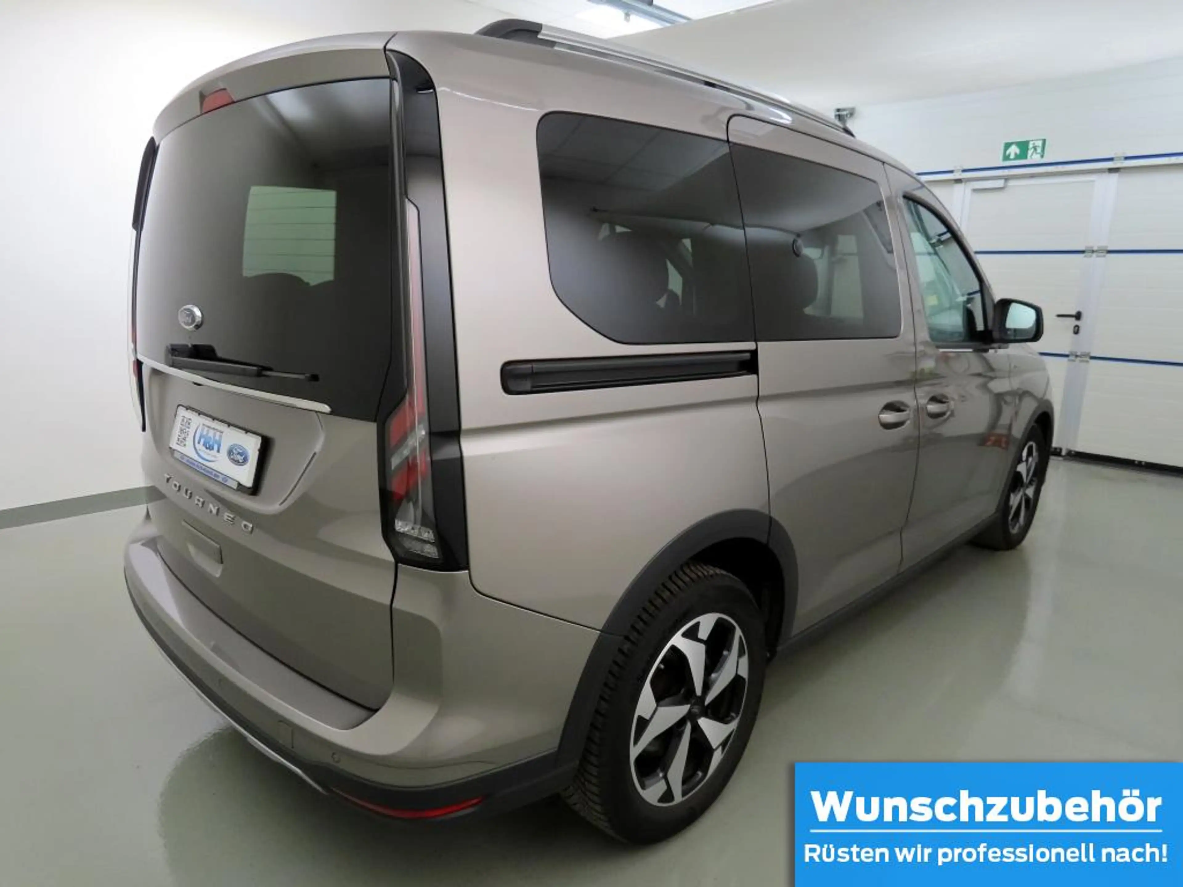 Ford Tourneo Connect 2.0 EcoBlue 7Sitze+AHK+Pano+ACC — photo 4