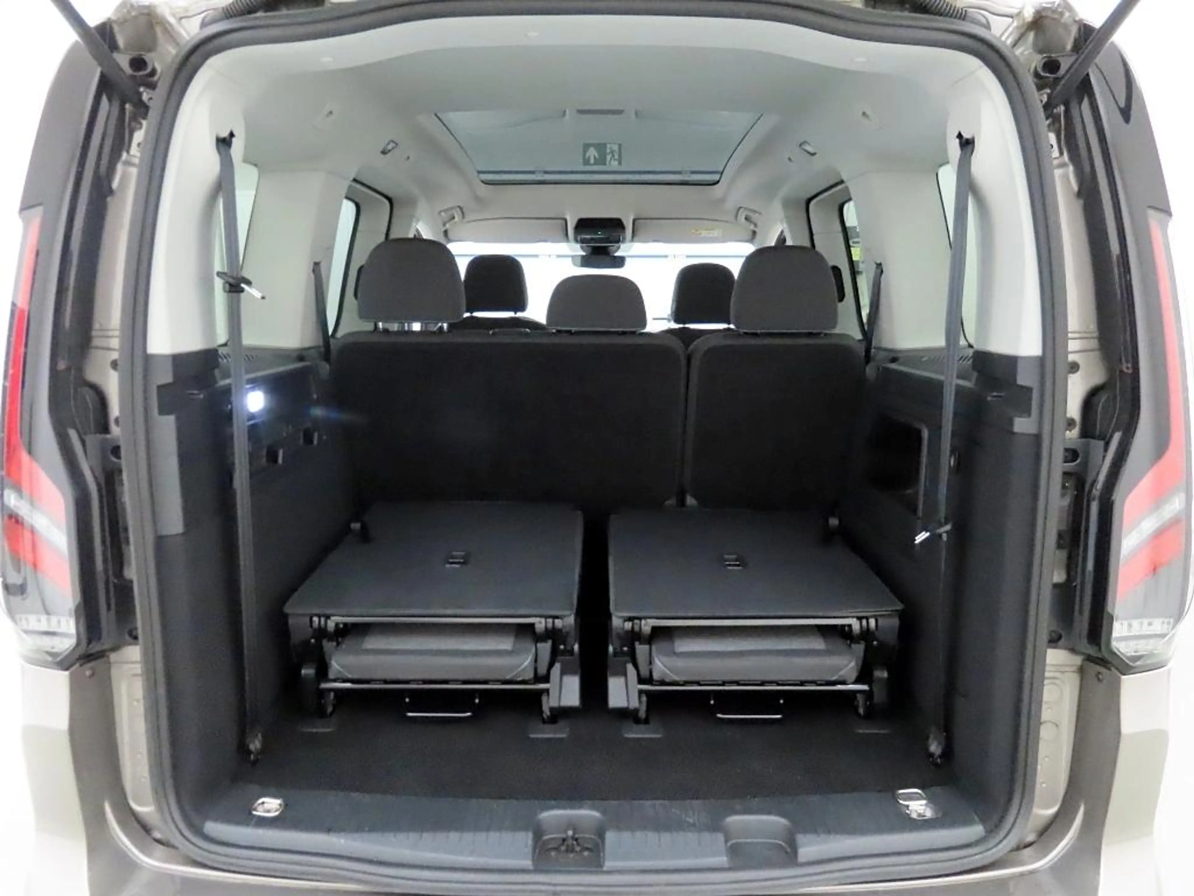 Ford Tourneo Connect 2.0 EcoBlue 7Sitze+AHK+Pano+ACC — photo 10