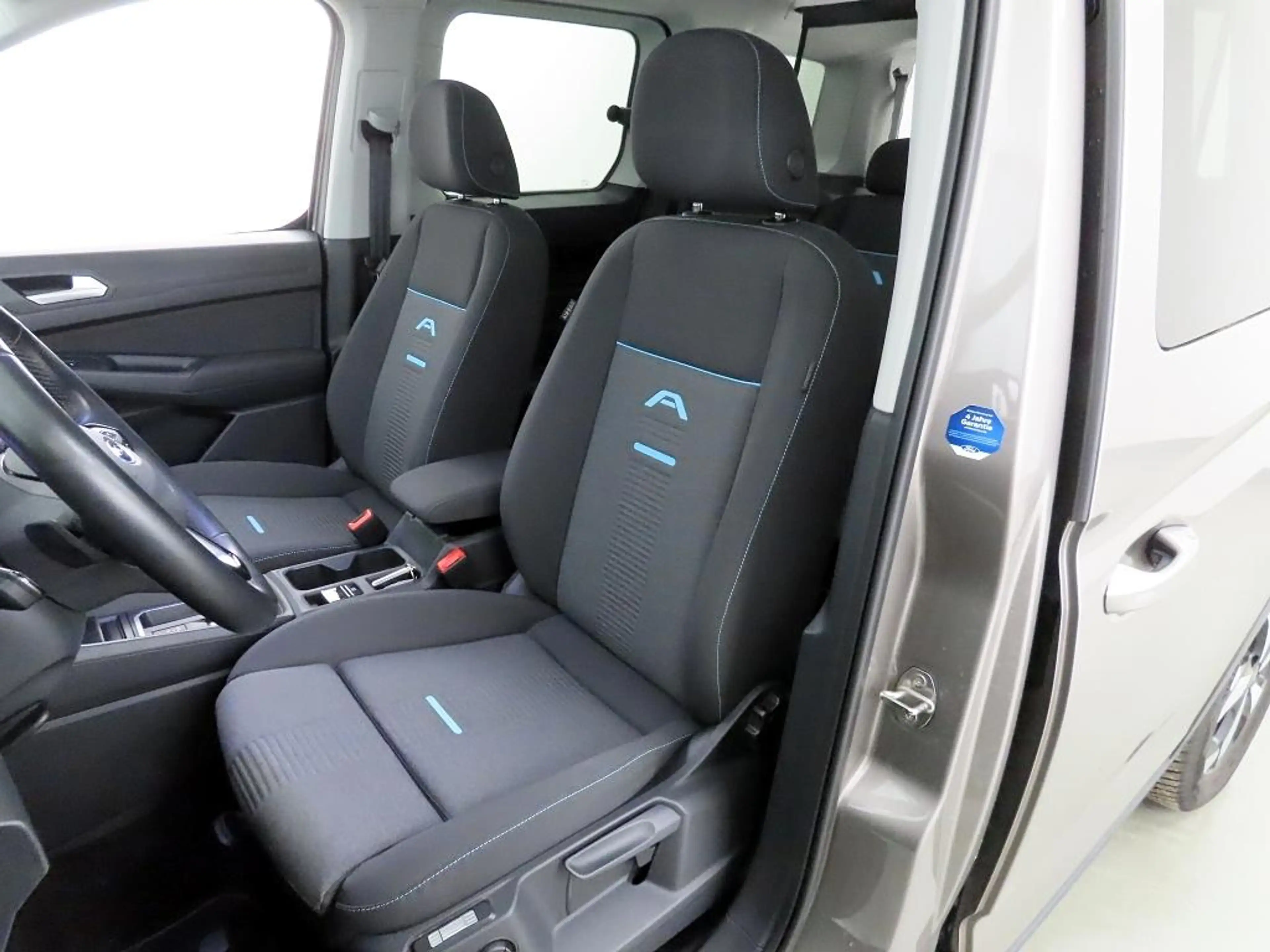 Ford Tourneo Connect 2.0 EcoBlue 7Sitze+AHK+Pano+ACC — photo 14