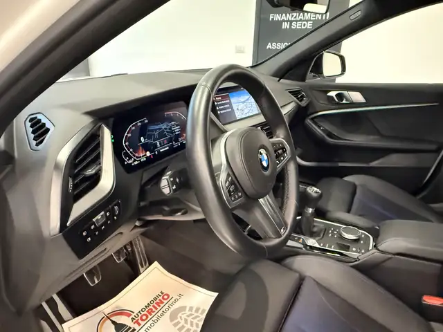 BMW 1 Series view 12