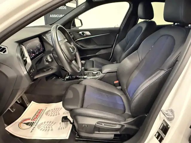 BMW 1 Series view 10