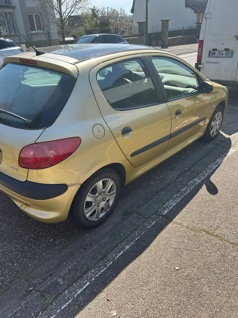 Peugeot 206 206 1.4i XT Premium Jaune - 2