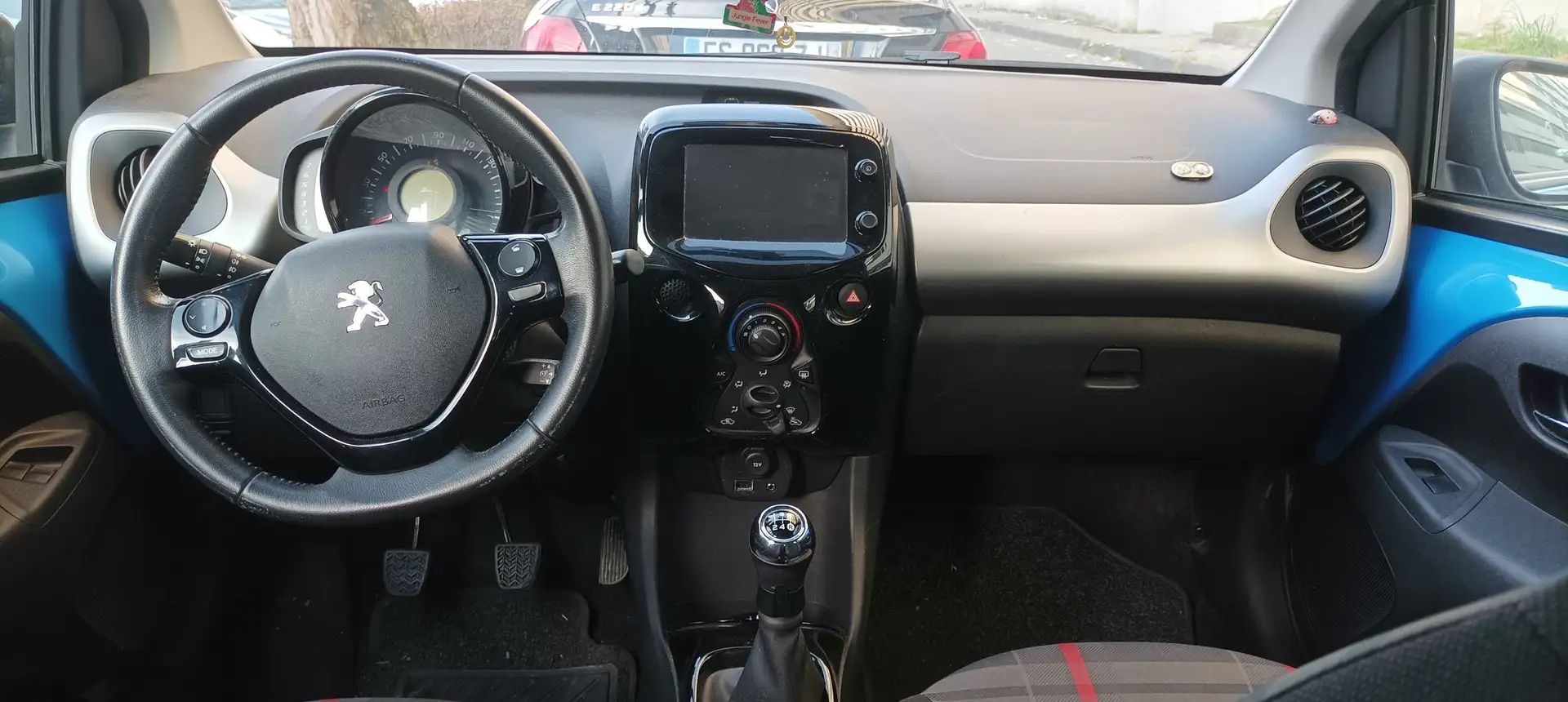 Peugeot 108 108 1.2 PureTech 82ch BVM5 Allure TOP! Bleu - 1